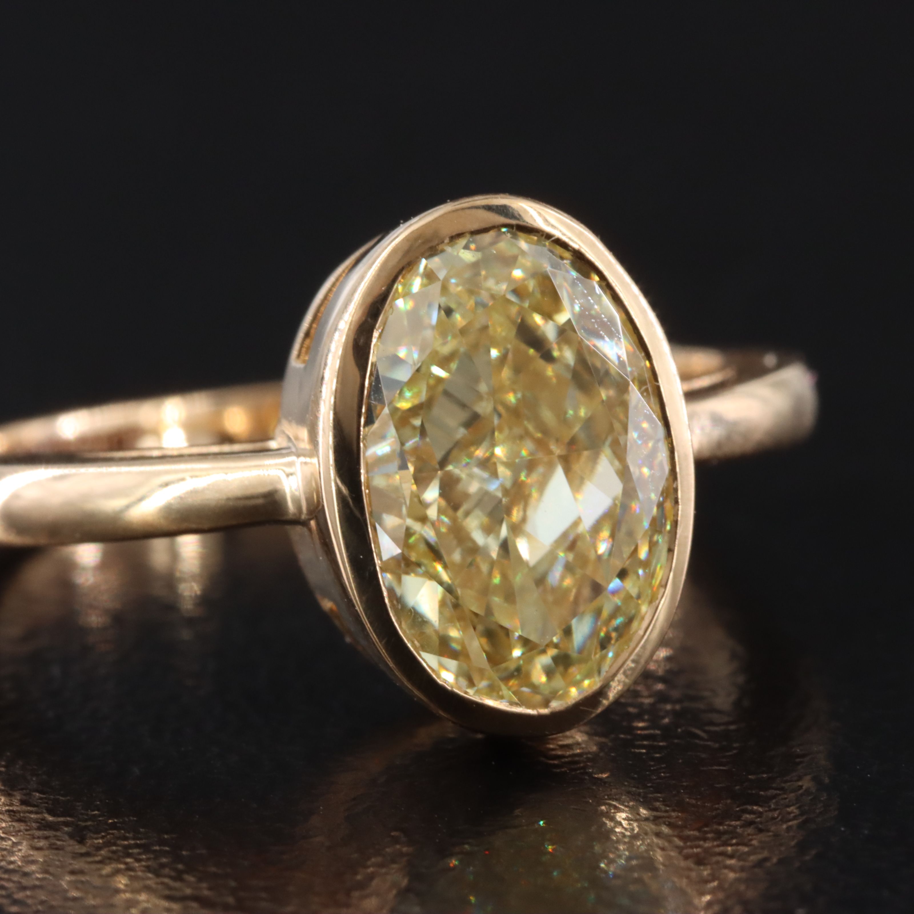 18K 3.01 CT Lab Grown Fancy Yellow Diamond Solitaire Ring with IGI Report