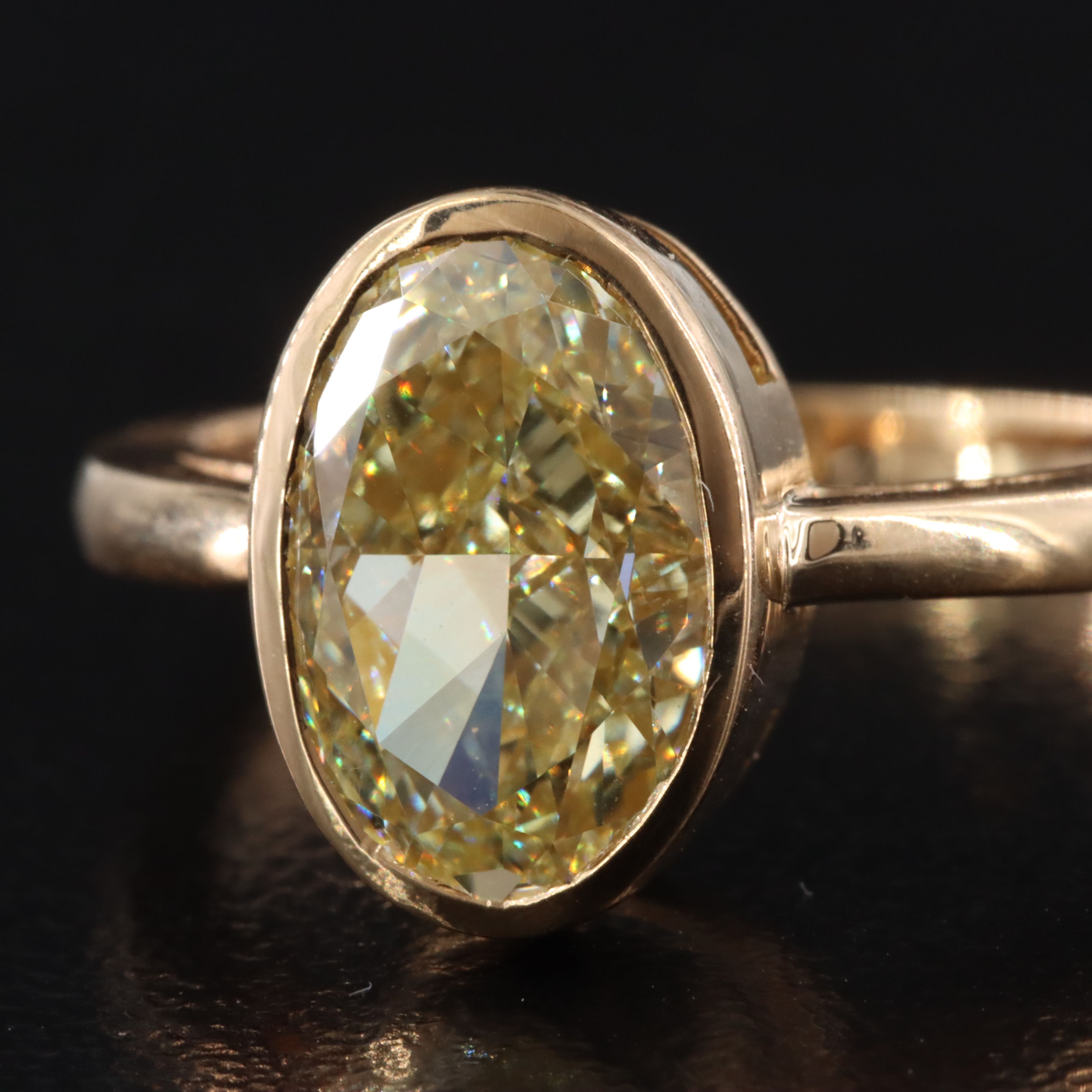 18K 3.01 CT Lab Grown Fancy Yellow Diamond Solitaire Ring with IGI Report