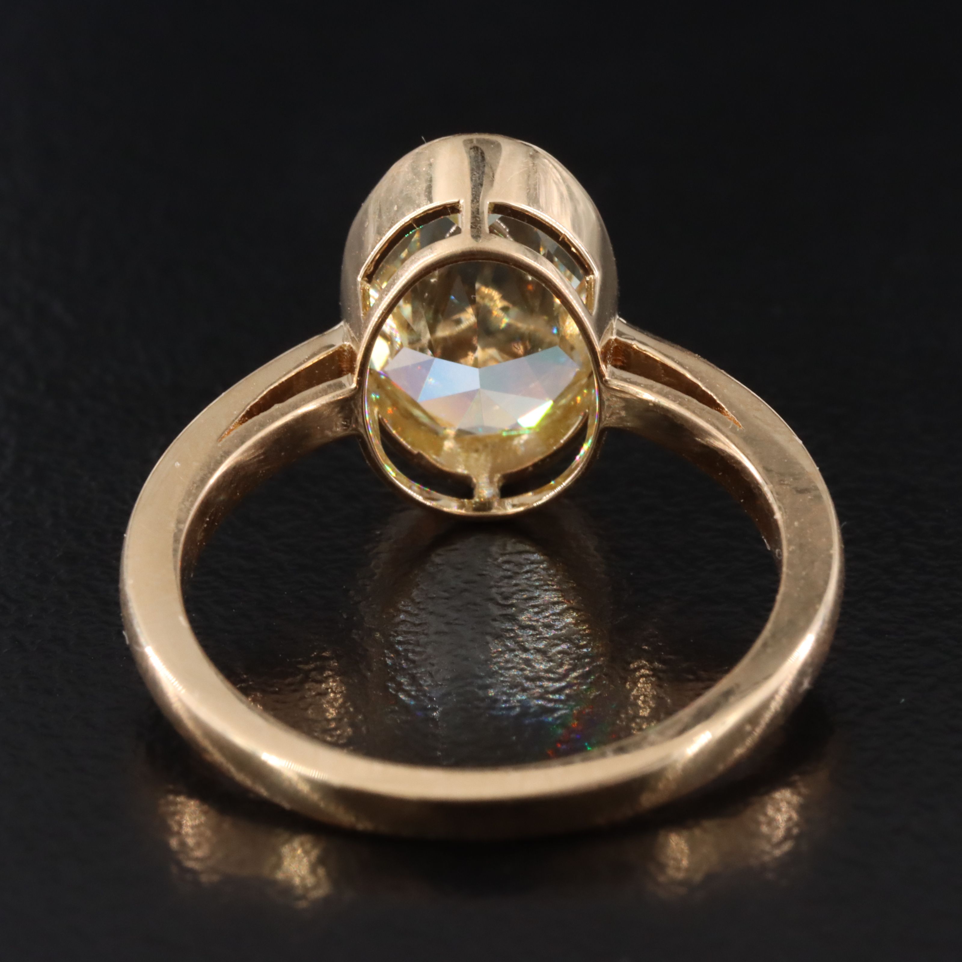 18K 3.01 CT Lab Grown Fancy Yellow Diamond Solitaire Ring with IGI Report