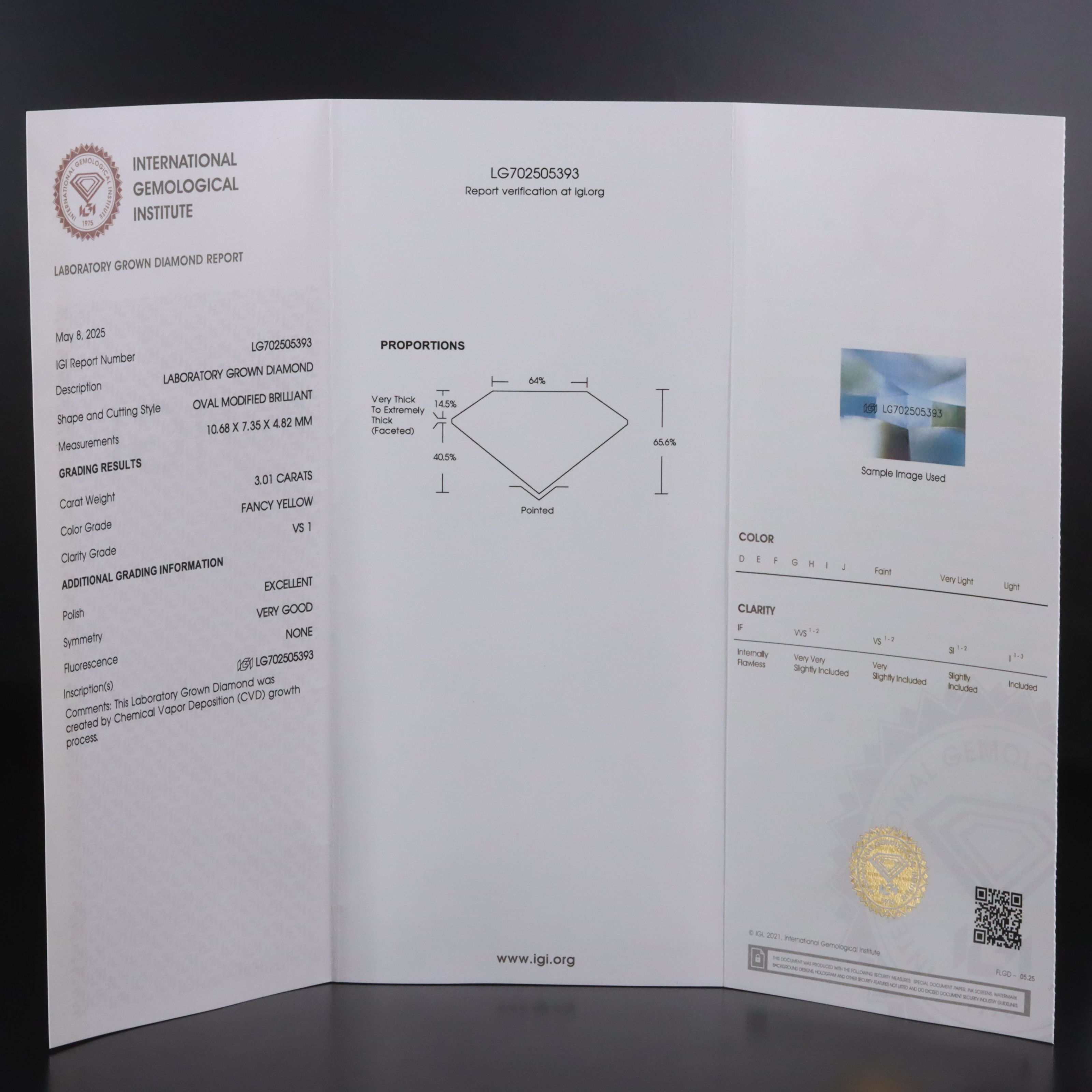 18K 3.01 CT Lab Grown Fancy Yellow Diamond Solitaire Ring with IGI Report