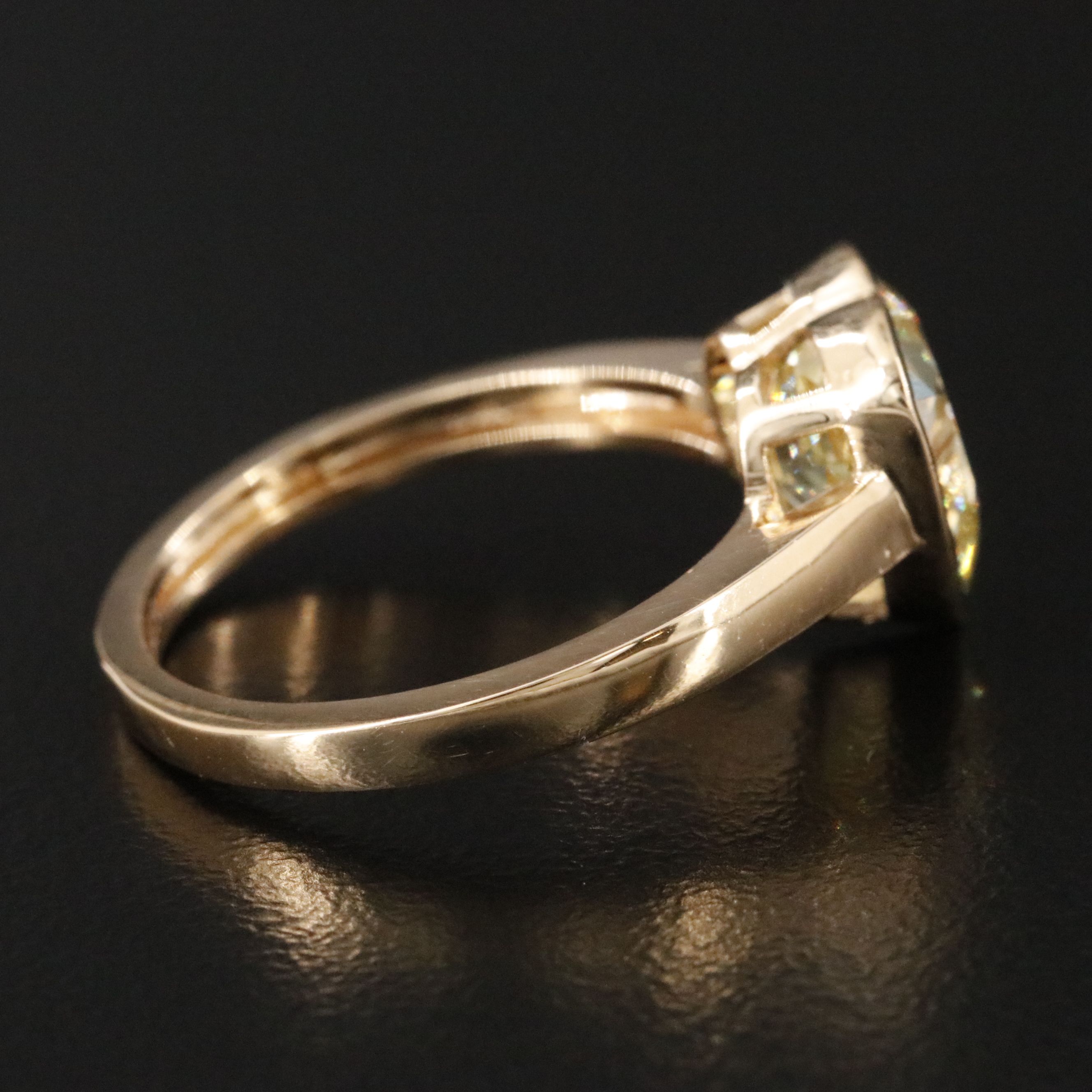 18K 3.00 CT Lab Grown Fancy Yellow Diamond Solitaire Ring with IGI Report