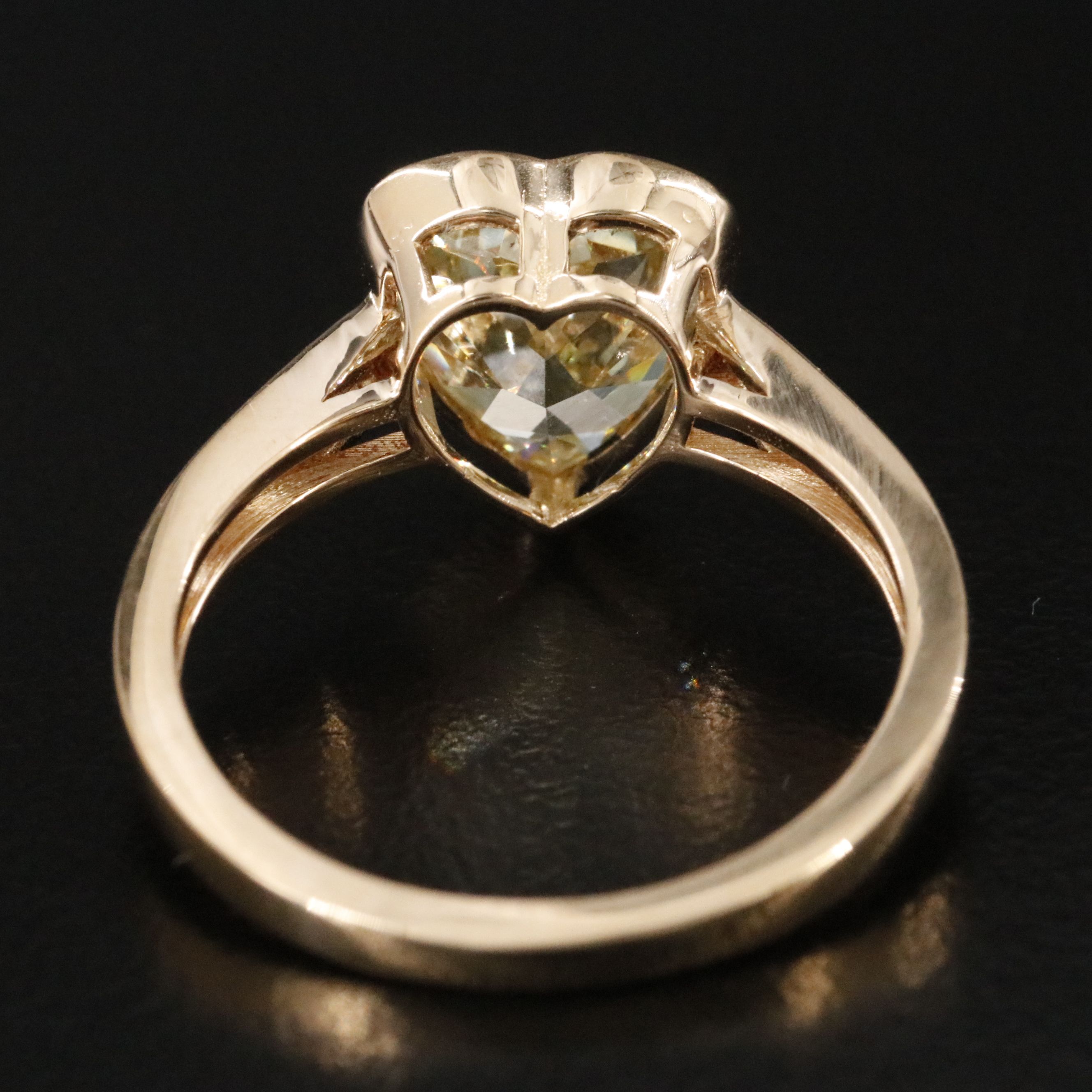 18K 3.00 CT Lab Grown Fancy Yellow Diamond Solitaire Ring with IGI Report