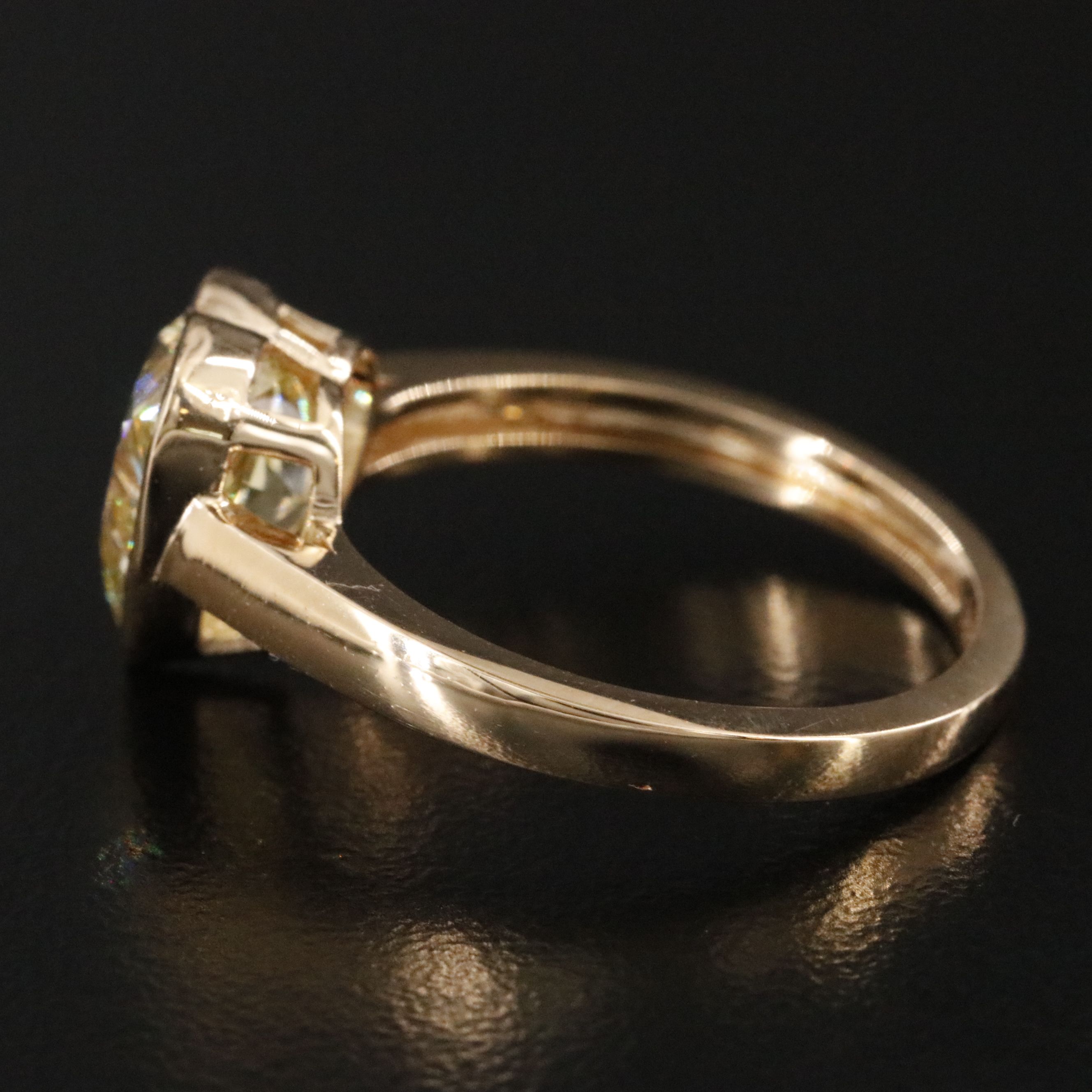 18K 3.00 CT Lab Grown Fancy Yellow Diamond Solitaire Ring with IGI Report