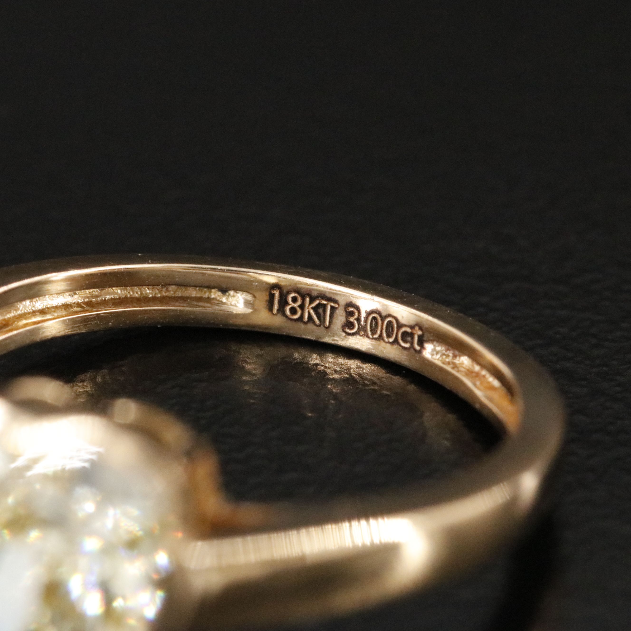 18K 3.00 CT Lab Grown Fancy Yellow Diamond Solitaire Ring with IGI Report