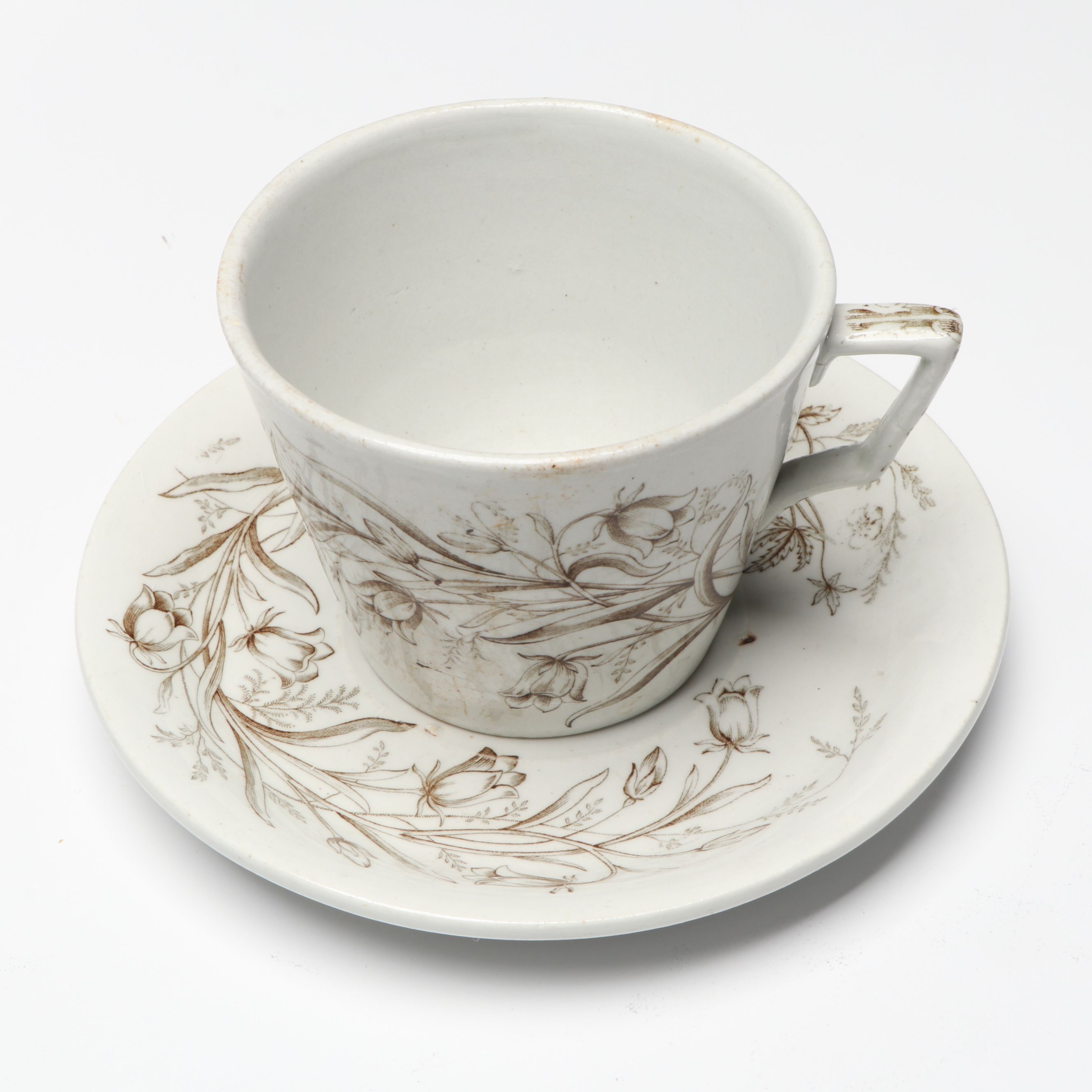 English Aesthetic Movement Transferware Plates and Serveware, Late 19th Century