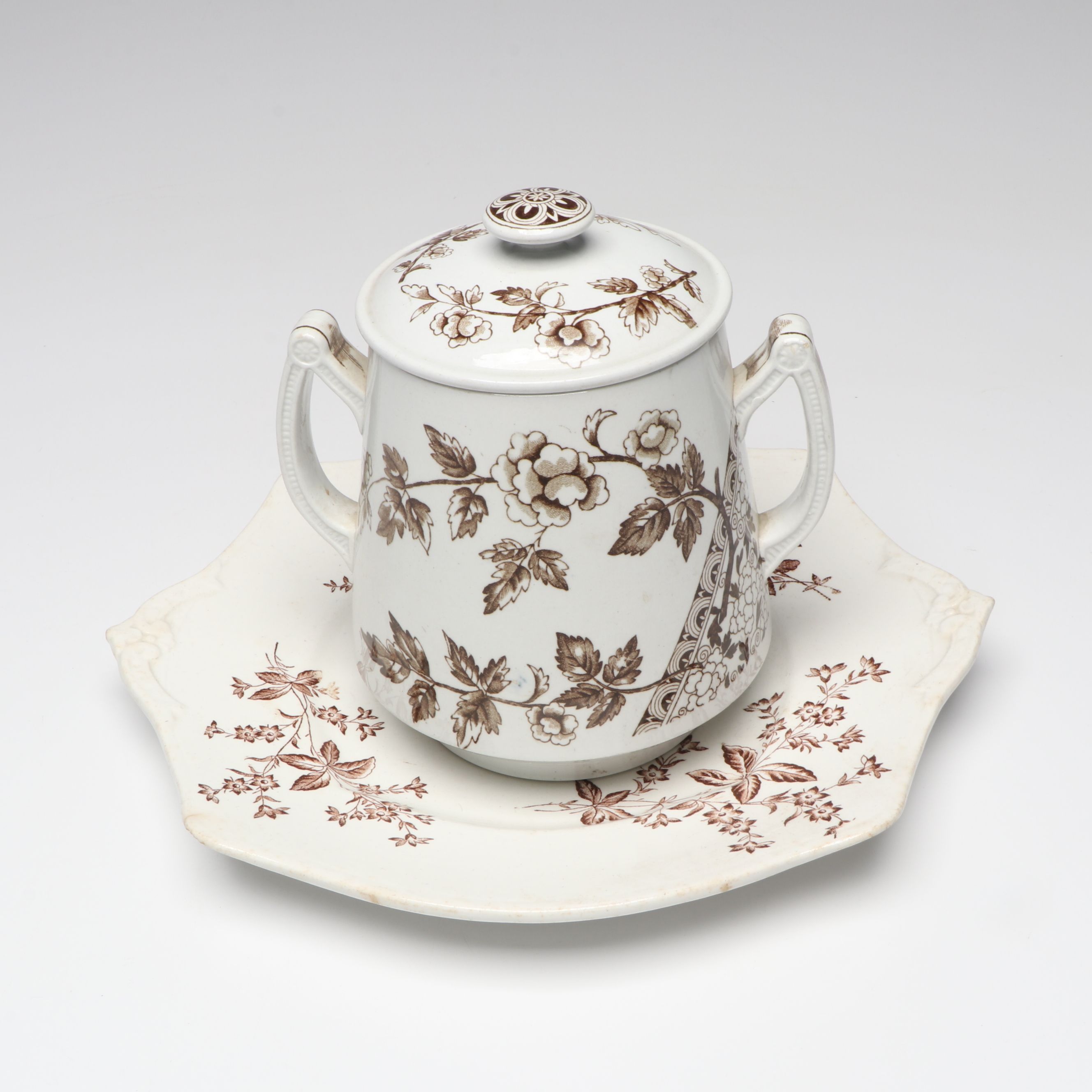 English Aesthetic Movement Transferware Plates and Serveware, Late 19th Century