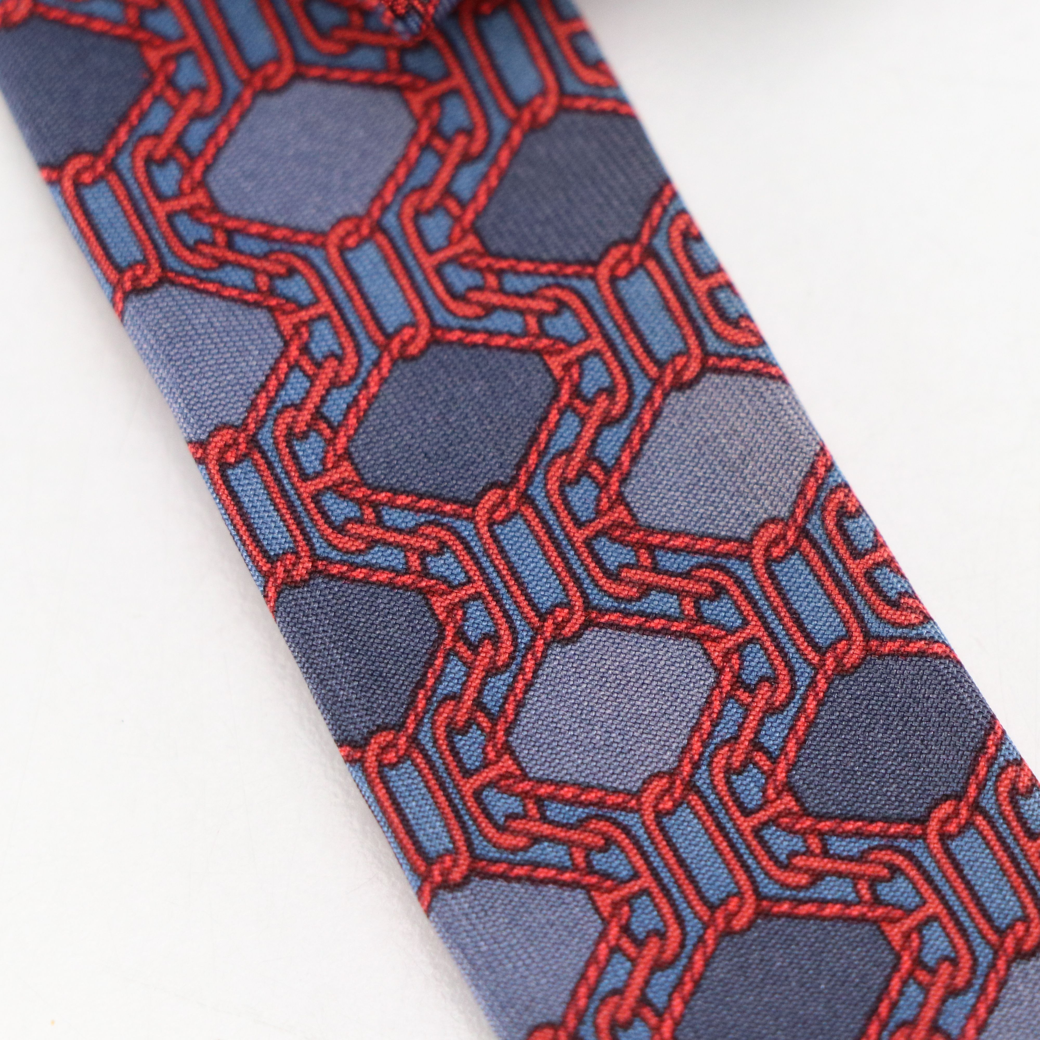 Hermès Geometric Chain Pattern Necktie in Silk Twill