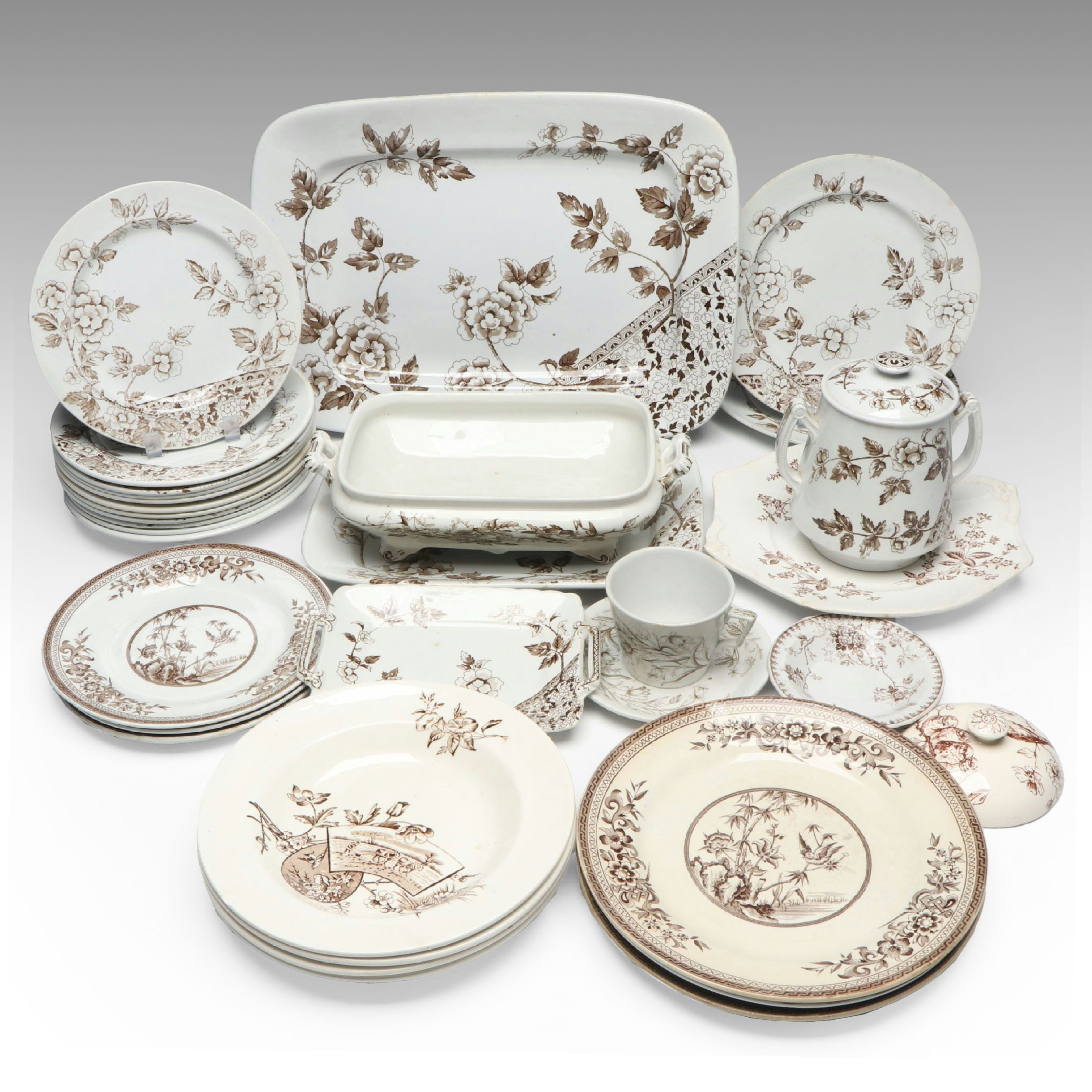 English Aesthetic Movement Transferware Plates and Serveware, Late 19th Century