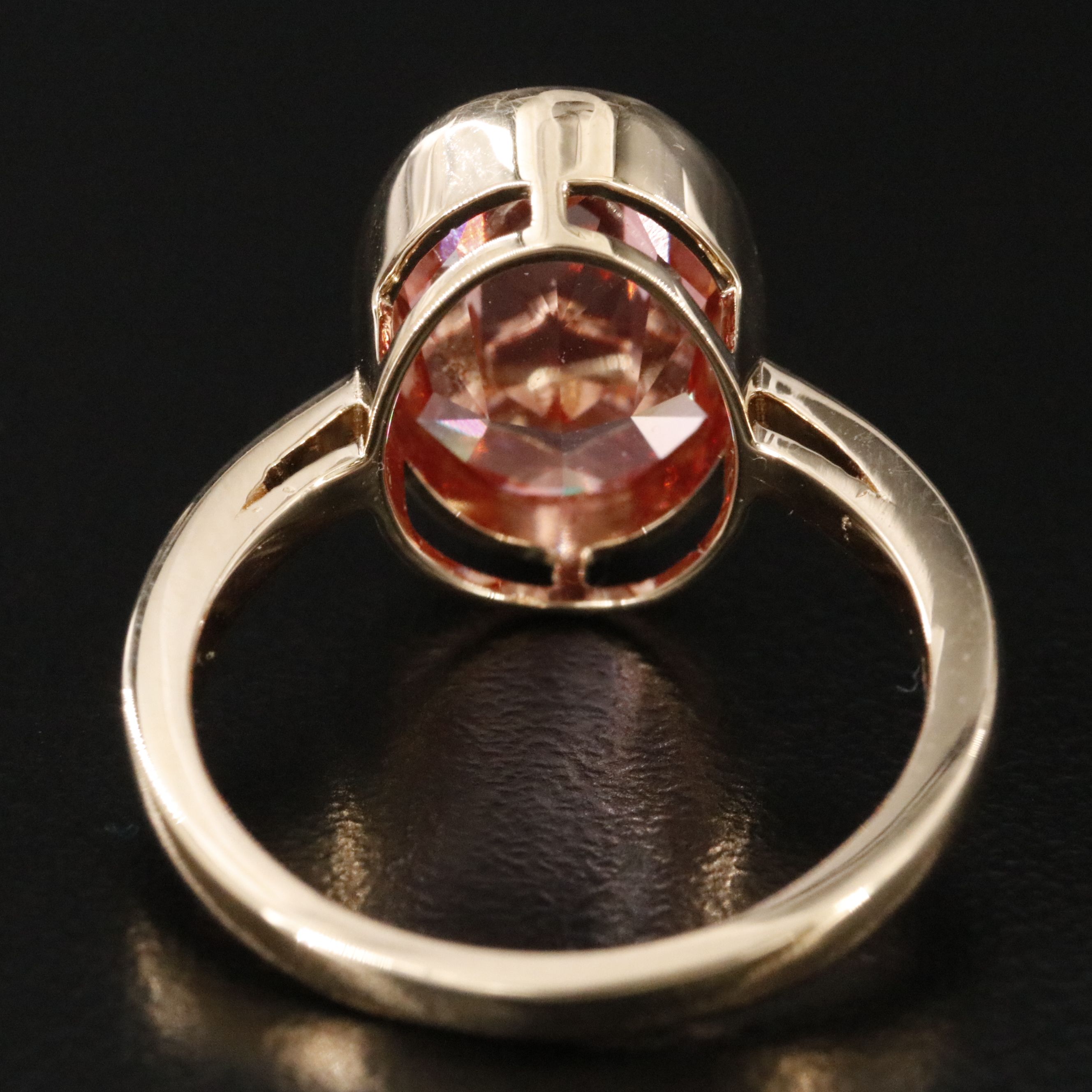 18K 5.42 CT Lab Grown Fancy Red Diamond Solitaire Ring with IGI Report