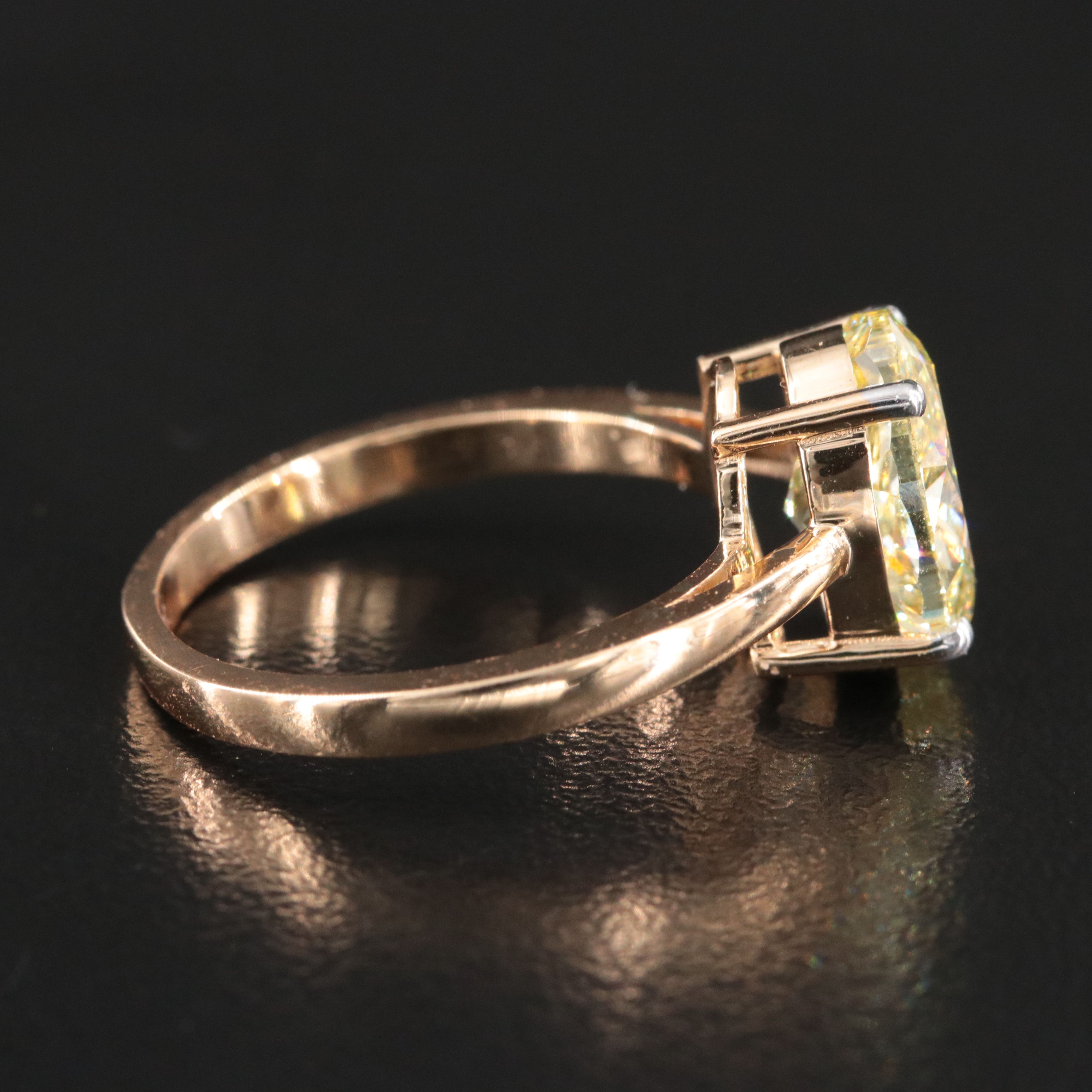 18K 3.07 CT Lab Grown Diamond Ring with IGI Report