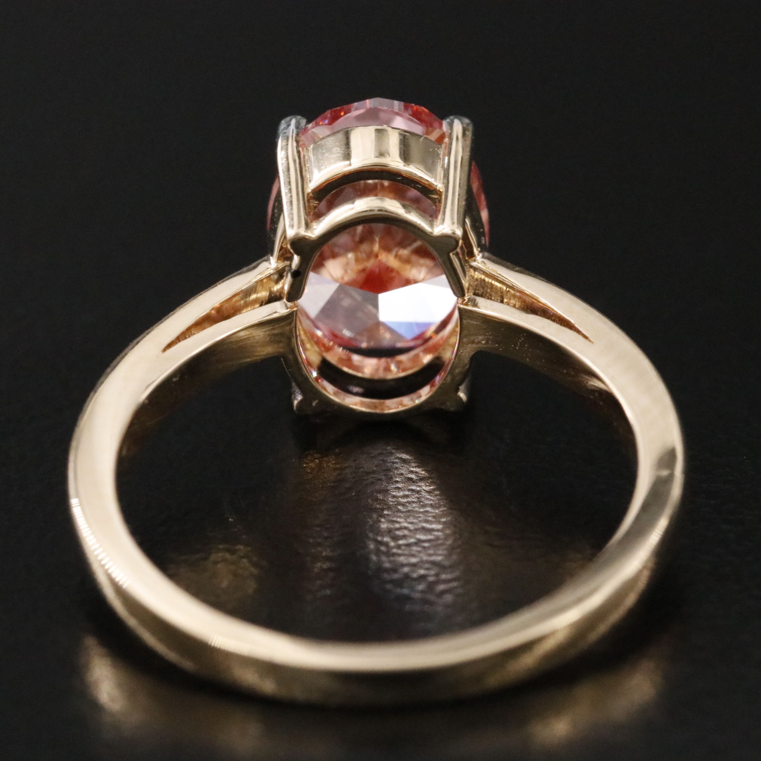 18K 3.11 CT Fancy Vivid Pink Lab Grown Diamond Ring with IGI Report