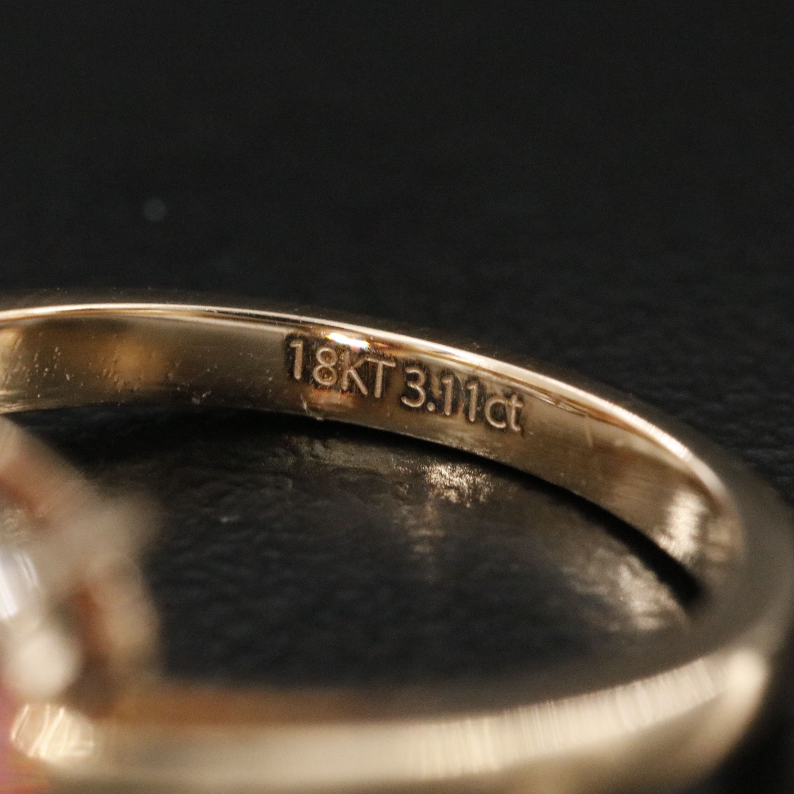 18K 3.11 CT Fancy Vivid Pink Lab Grown Diamond Ring with IGI Report