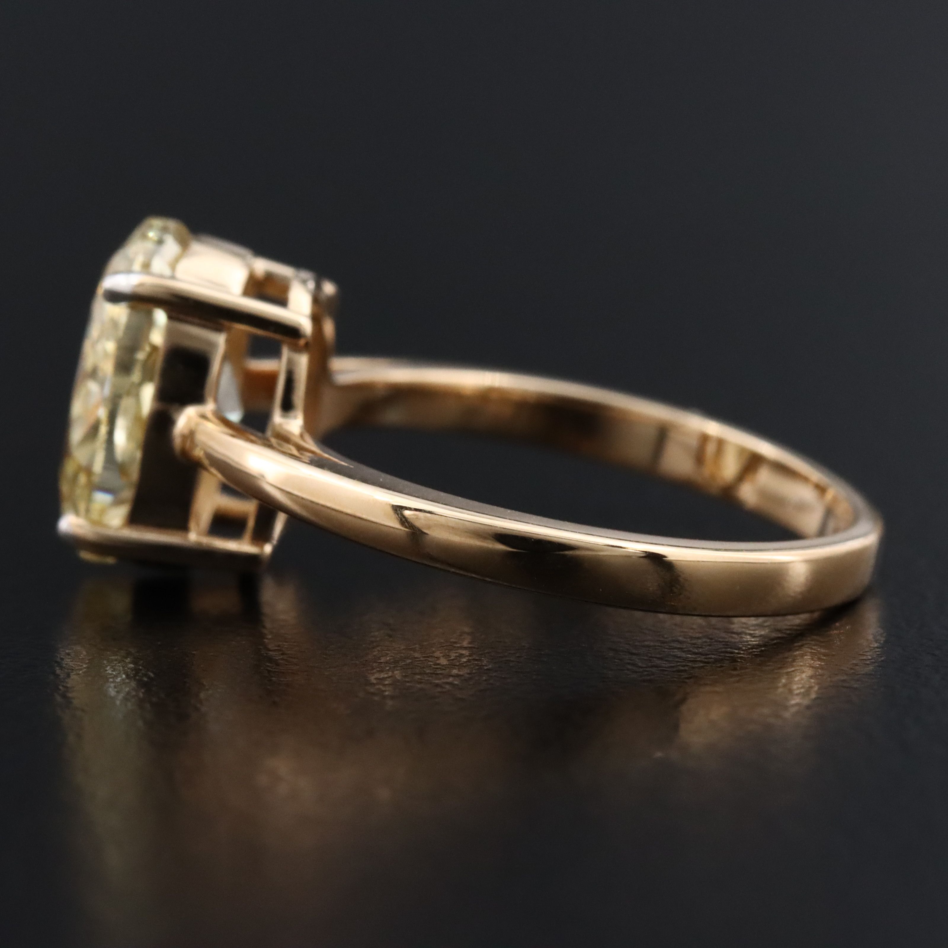 18K 3.00 CT Lab Grown Fancy Yellow Diamond Solitaire Ring with IGI Report