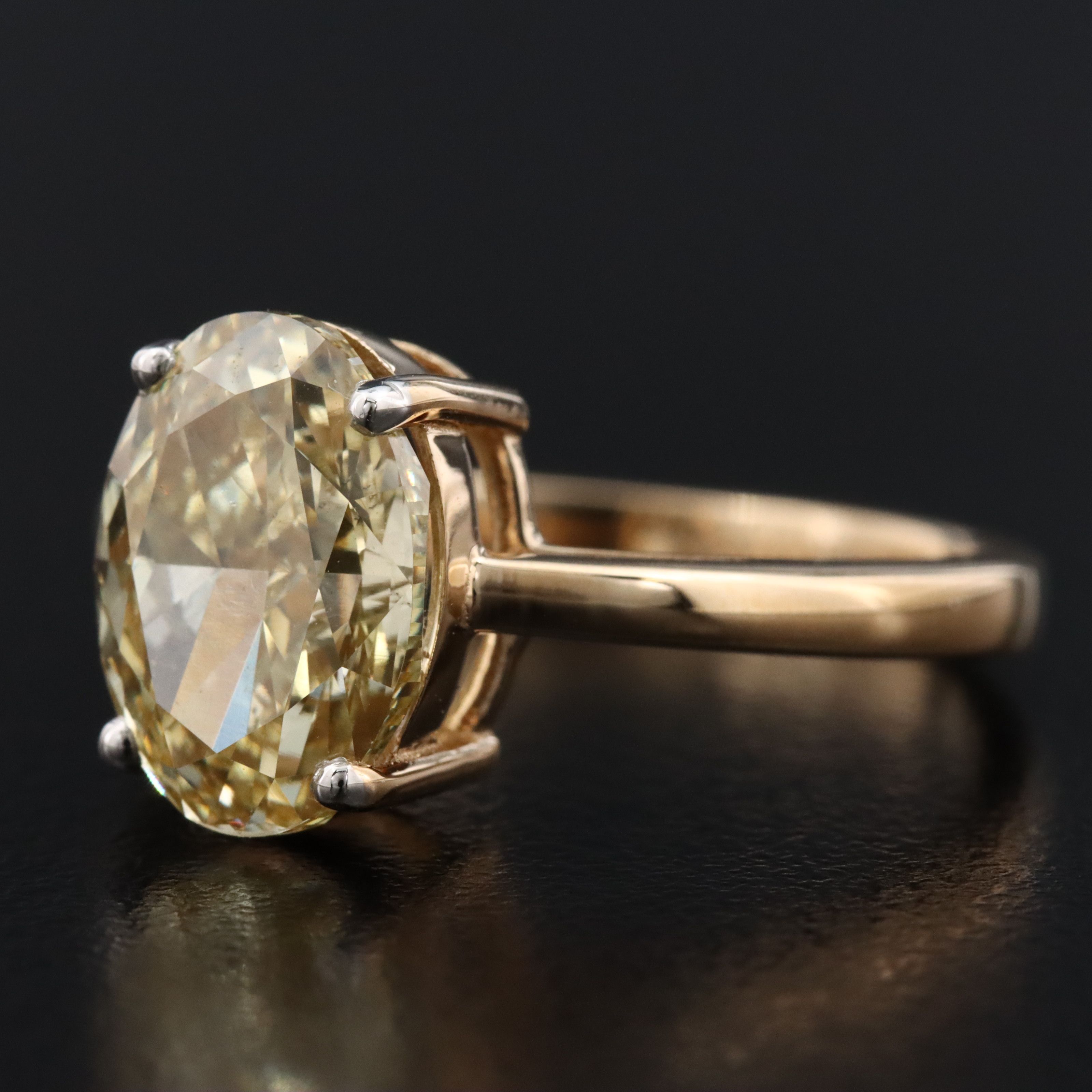 18K 3.00 CT Lab Grown Fancy Yellow Diamond Solitaire Ring with IGI Report