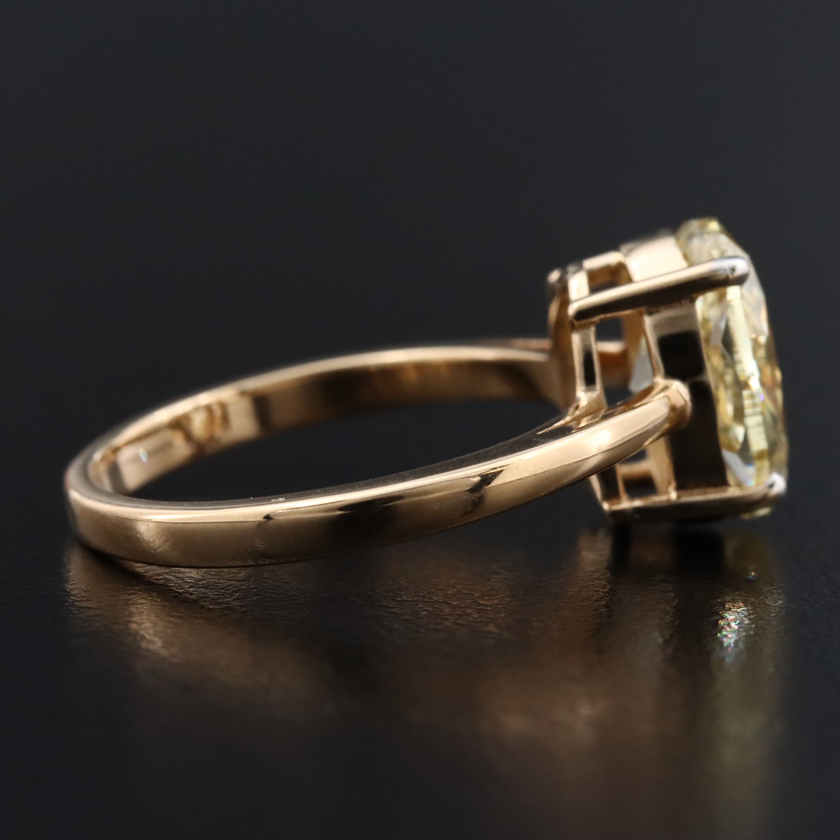 18K 3.00 CT Lab Grown Fancy Yellow Diamond Solitaire Ring with IGI Report