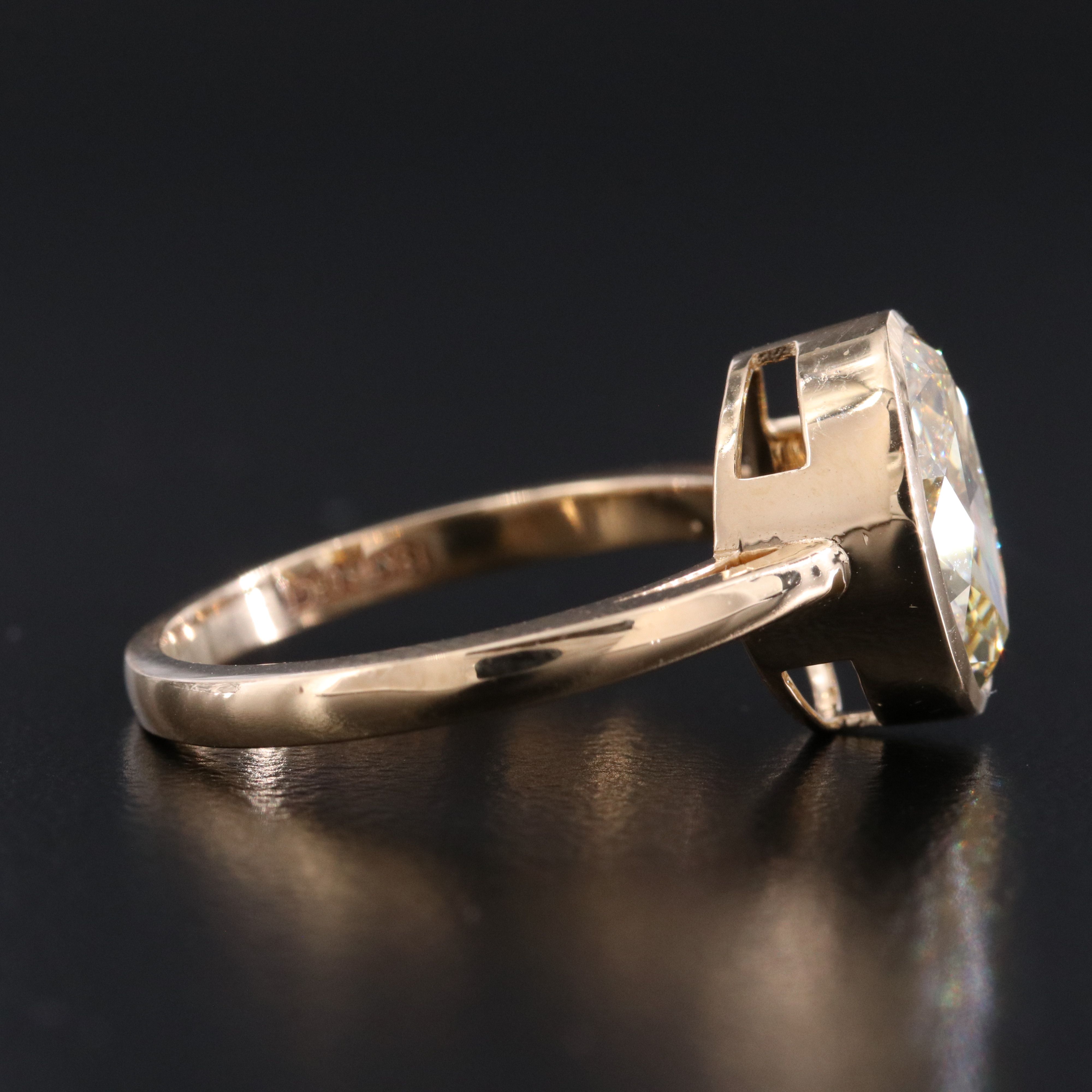 18K 3.10 CT Fancy Yellow Lab Grown Diamond Solitaire Ring with IGI Report