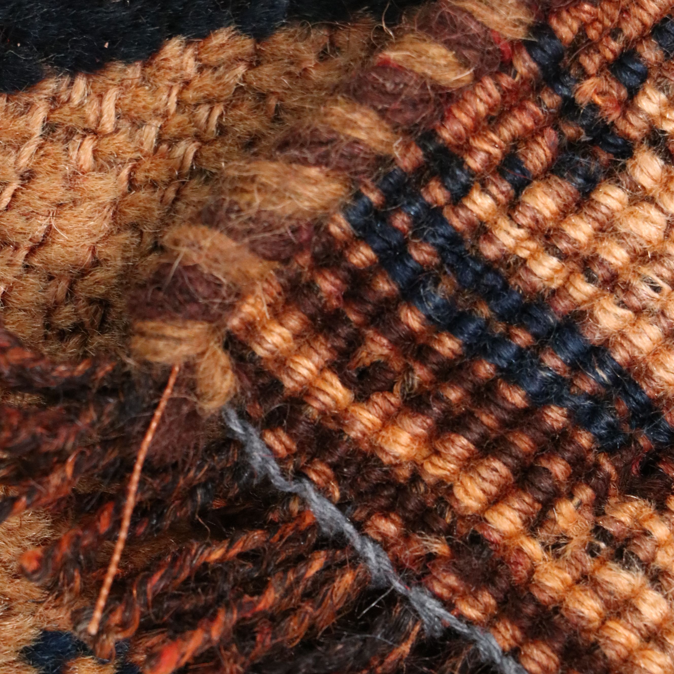 3'5 x 7'7 Hand-Knotted Persian Shiraz Long Rug