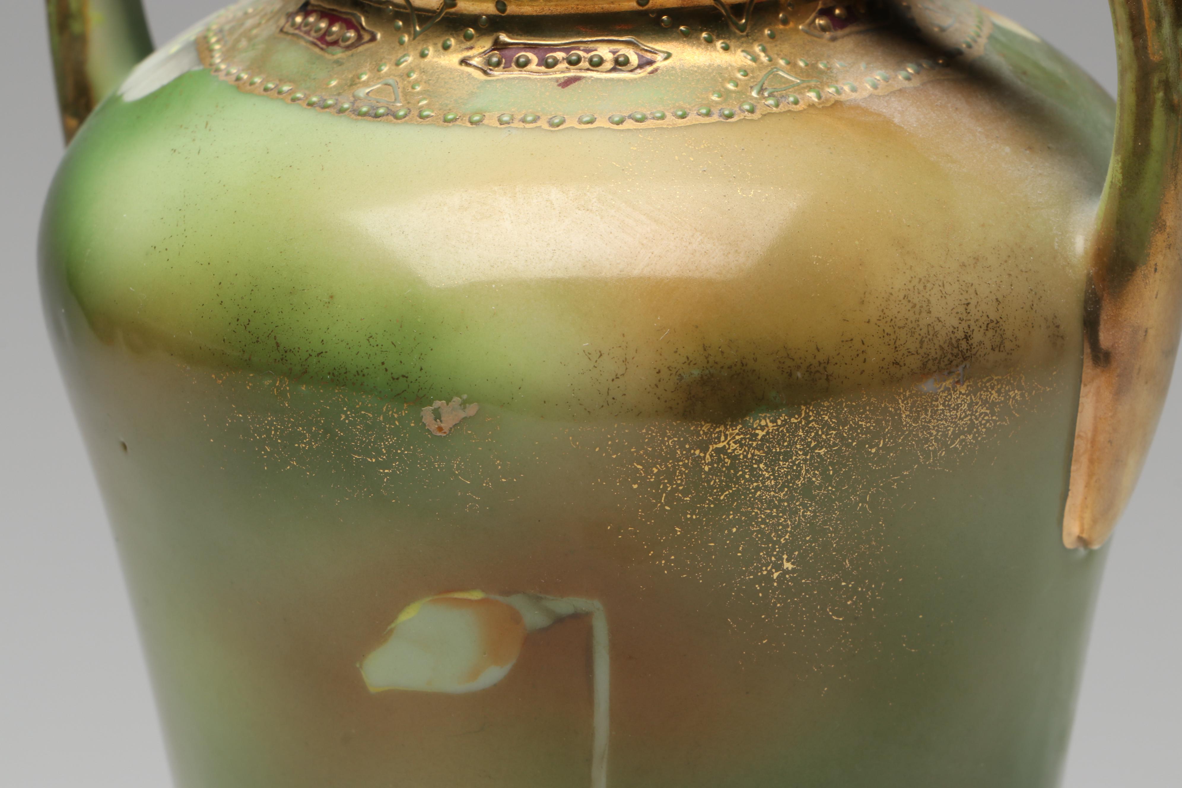 Japanese Hand-Painted Floral Gold Gilt Porcelain Vase