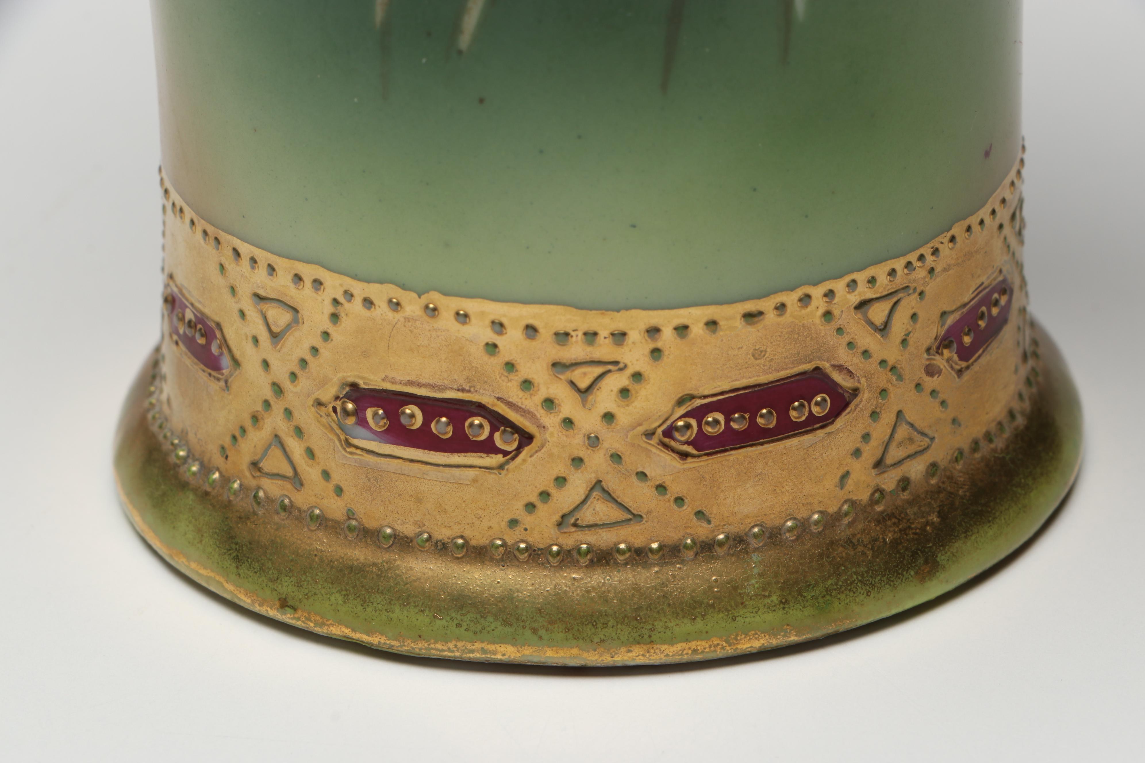 Japanese Hand-Painted Floral Gold Gilt Porcelain Vase