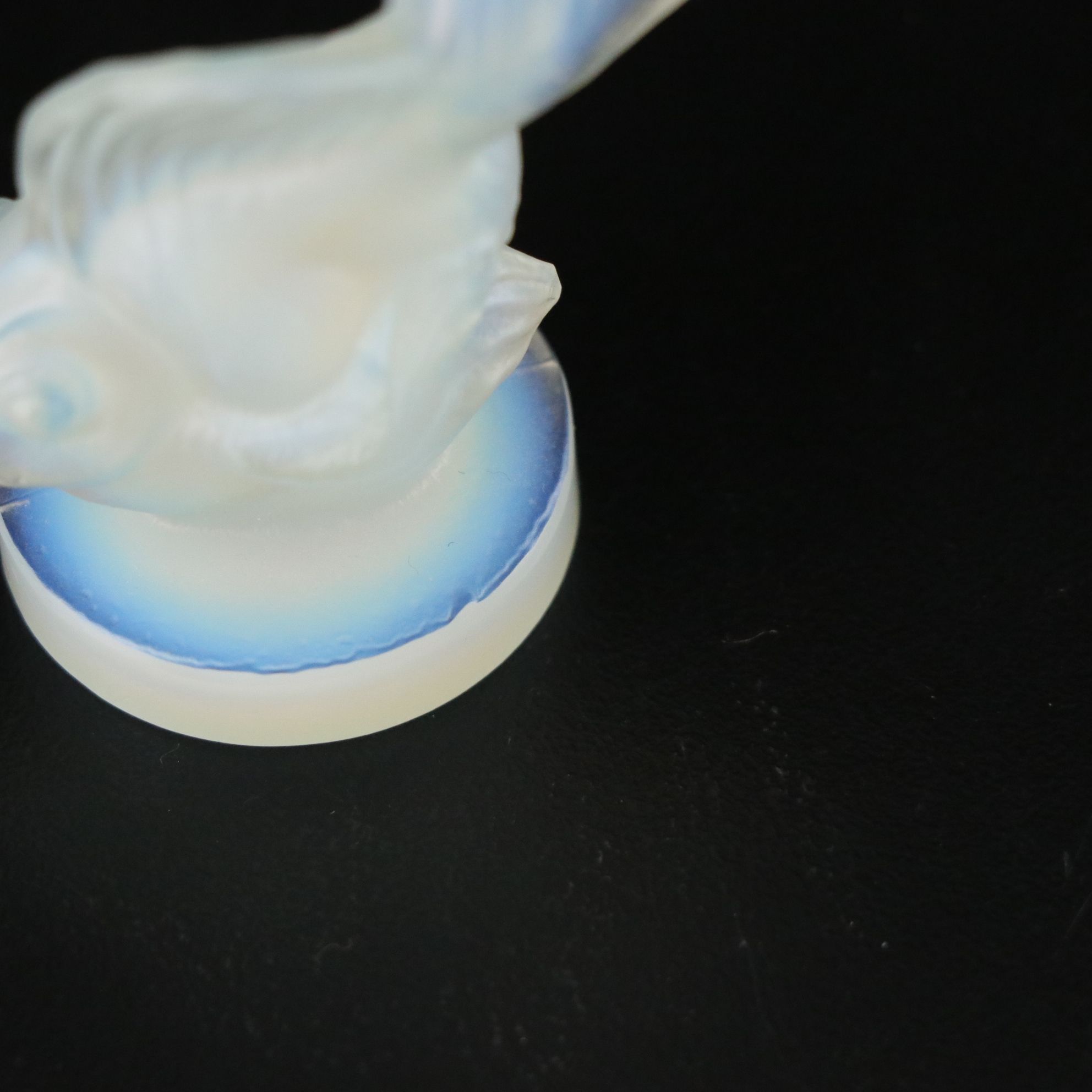 Sabino Opalescent Glass Fish Figurine