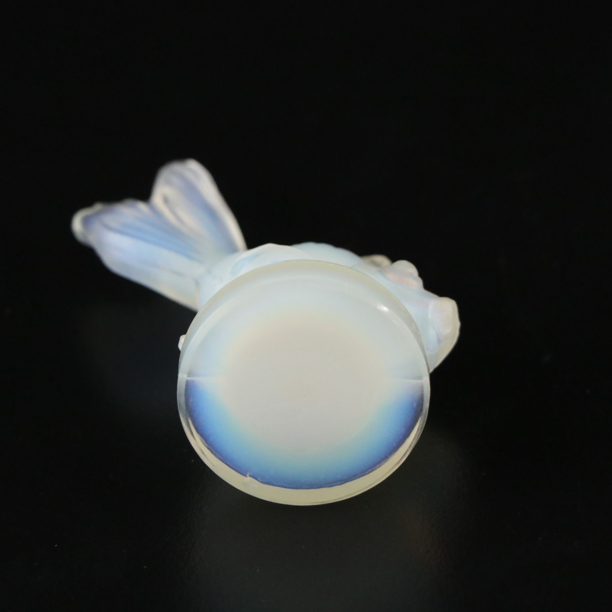Sabino Opalescent Glass Fish Figurine