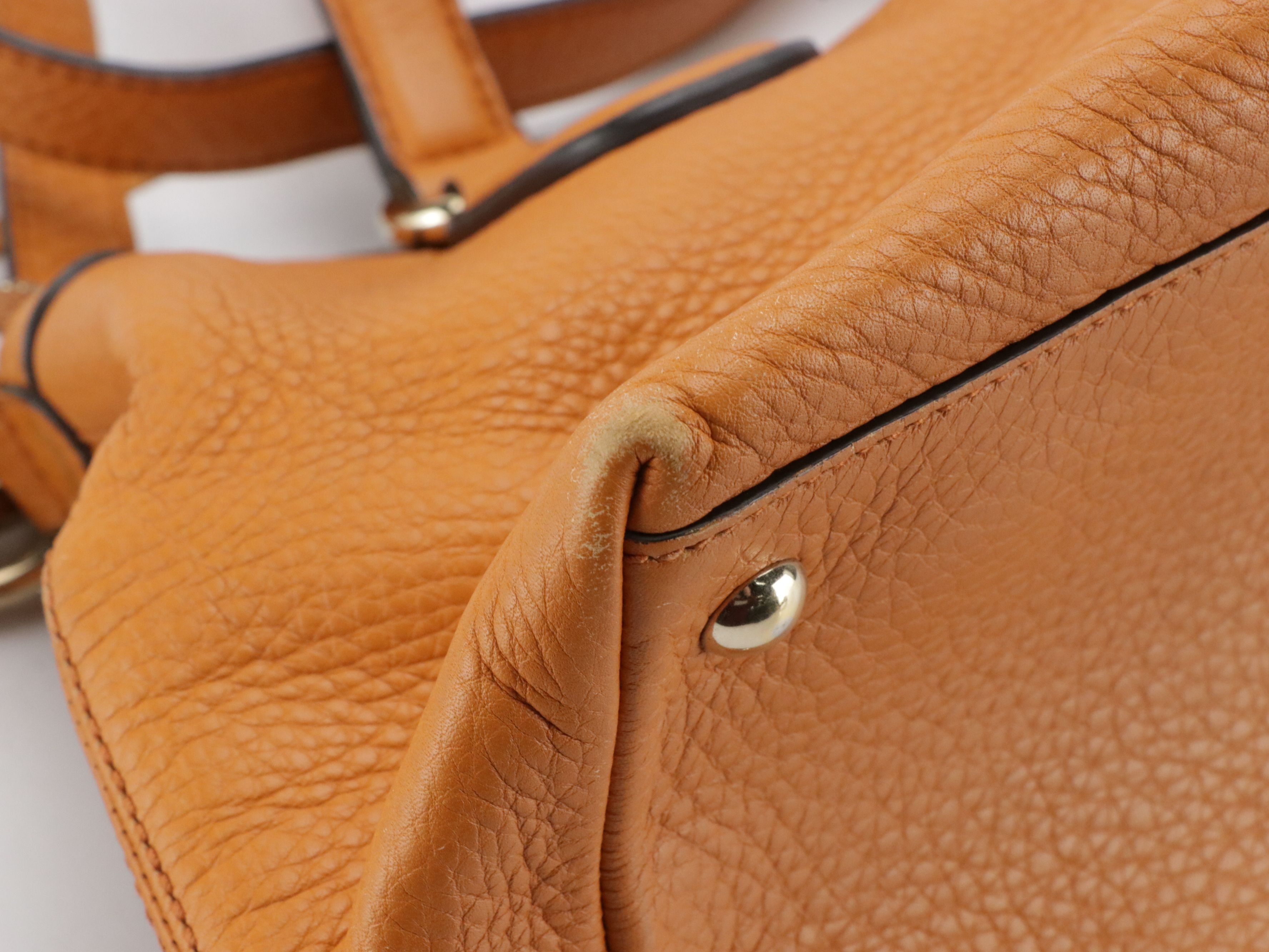 Gucci Soho Two-Way Shoulder Bag in Tangerine Orange Grained Calfskin Leather