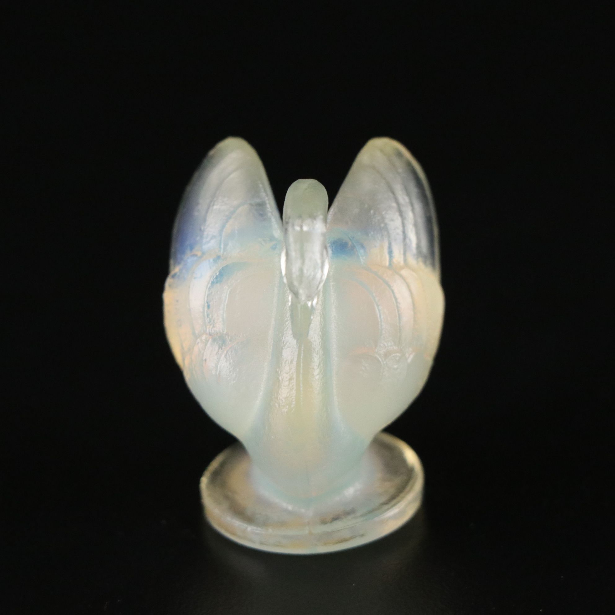 Sabino Opalescent Art Glass "Swan" Figurine