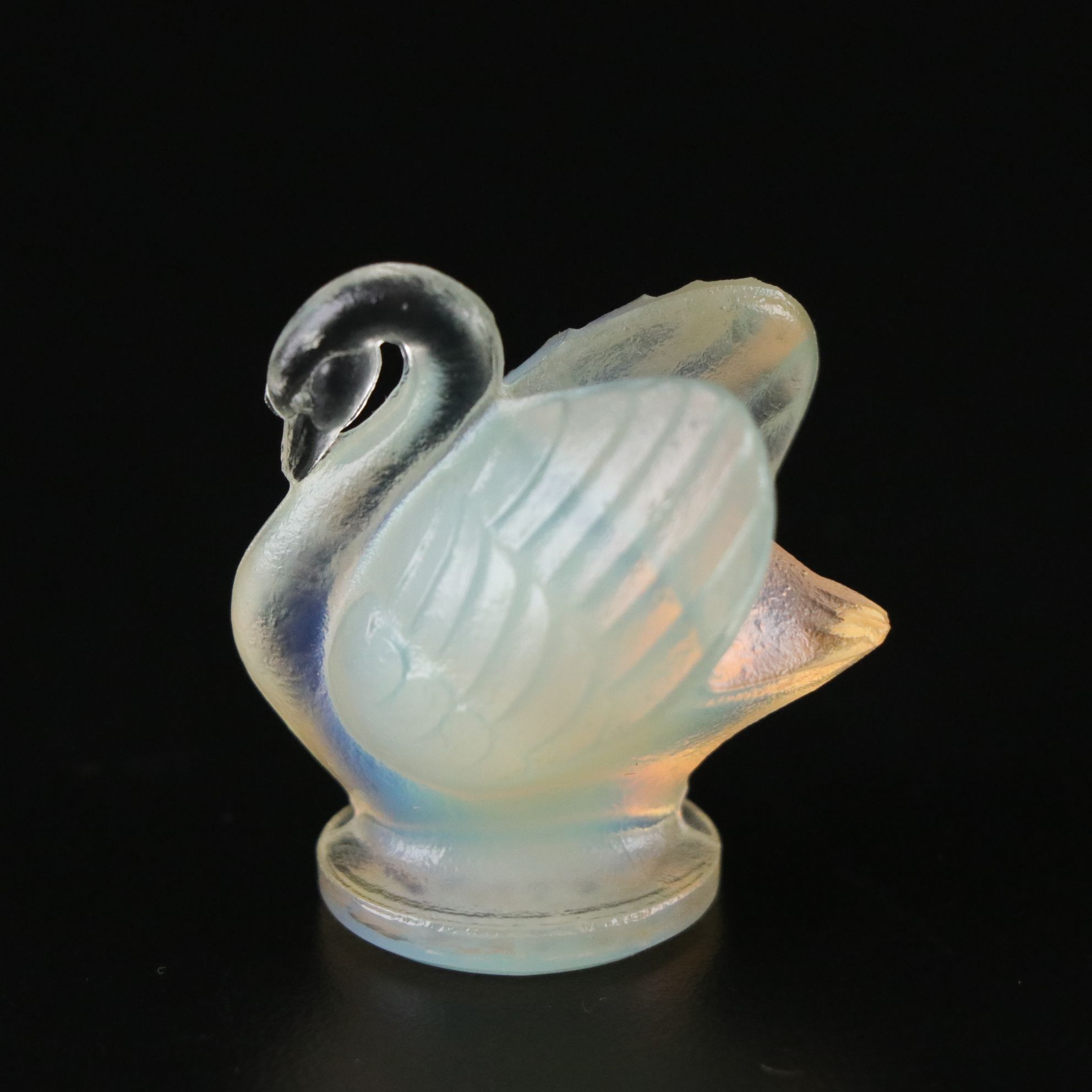 Sabino Opalescent Art Glass "Swan" Figurine