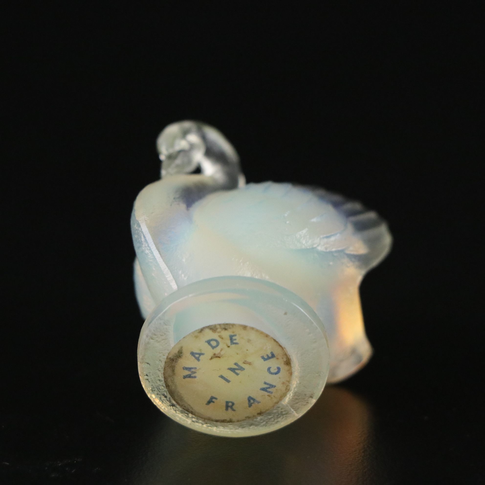 Sabino Opalescent Art Glass "Swan" Figurine