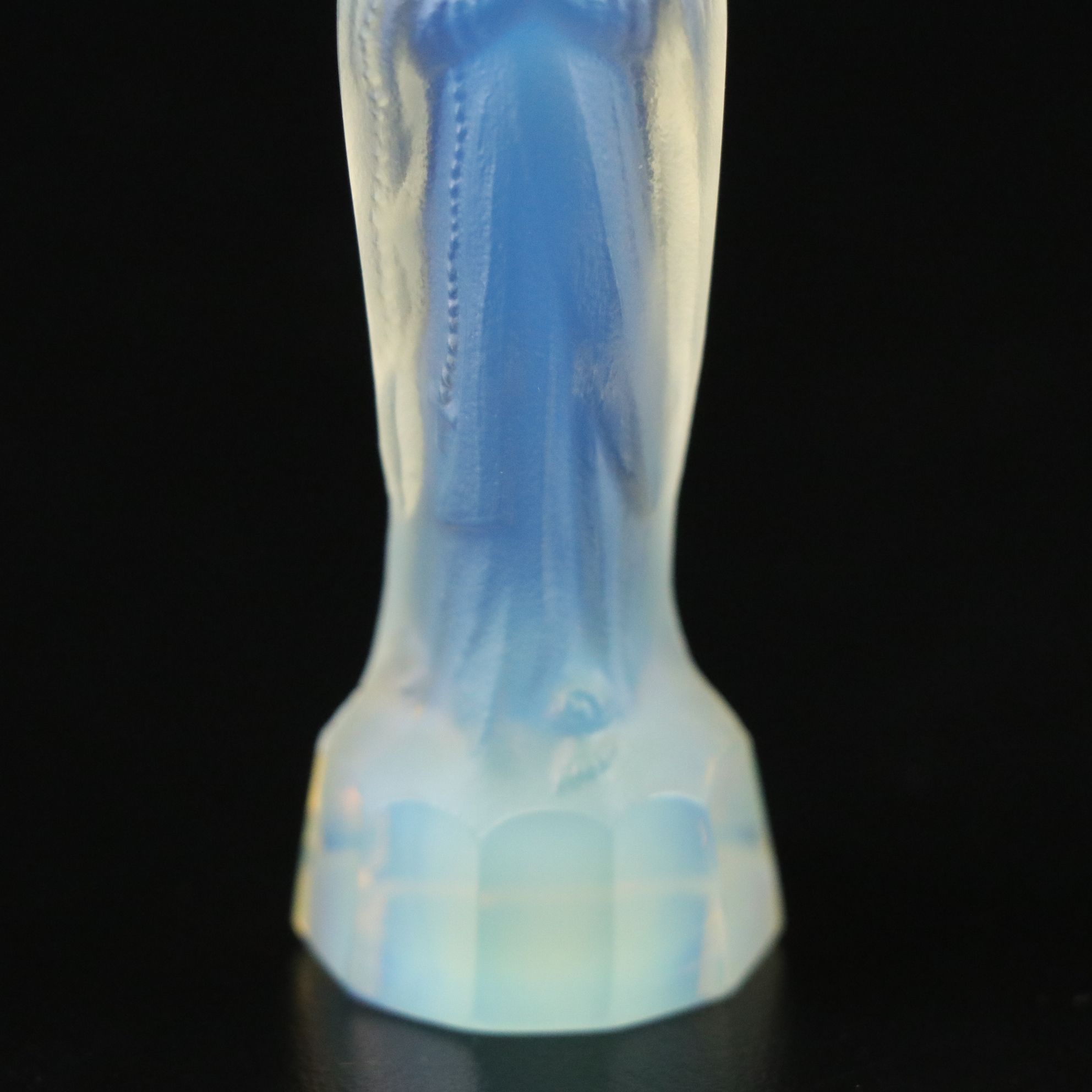 Sabino Opalescent Glass Virgin Mary Figurine