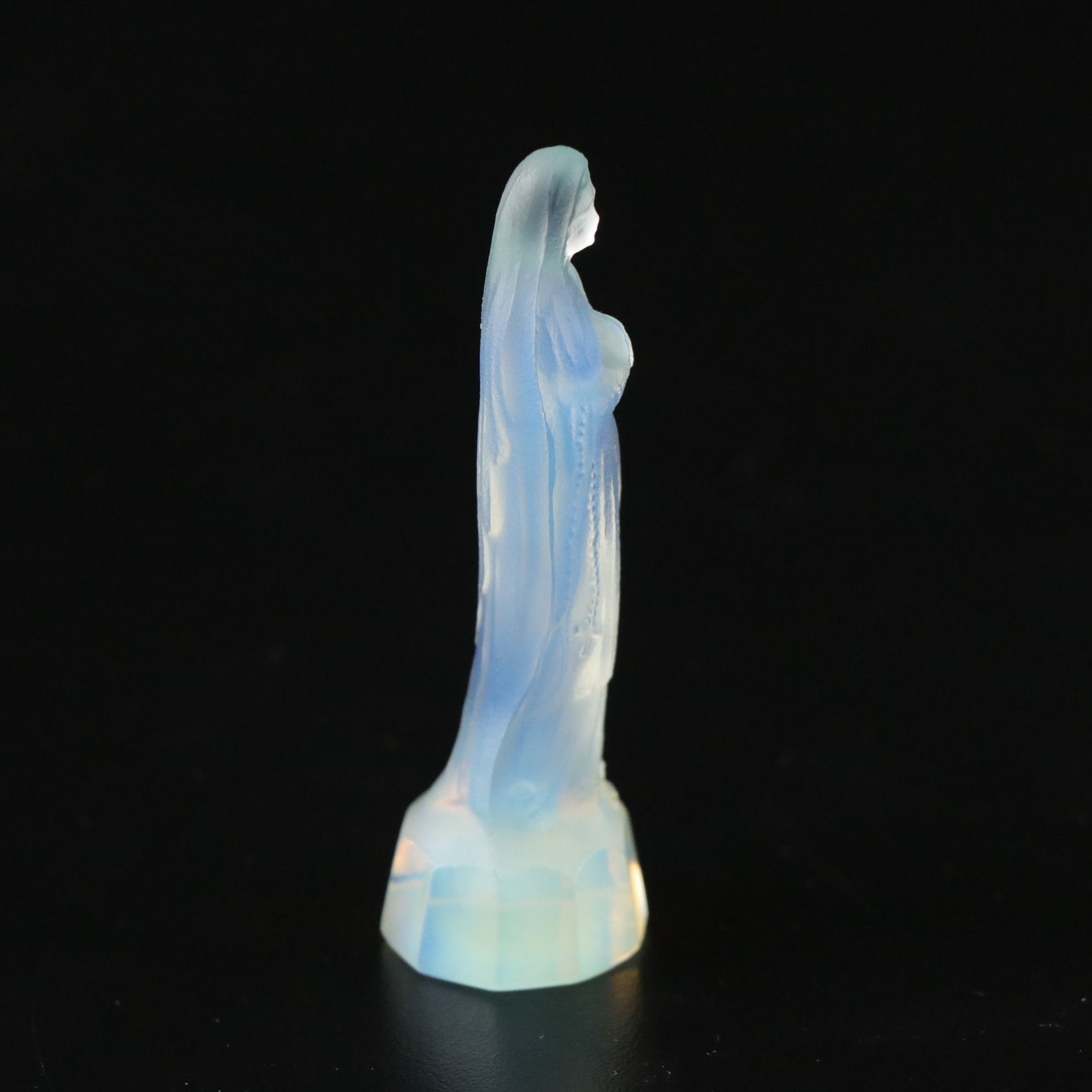 Sabino Opalescent Glass Virgin Mary Figurine