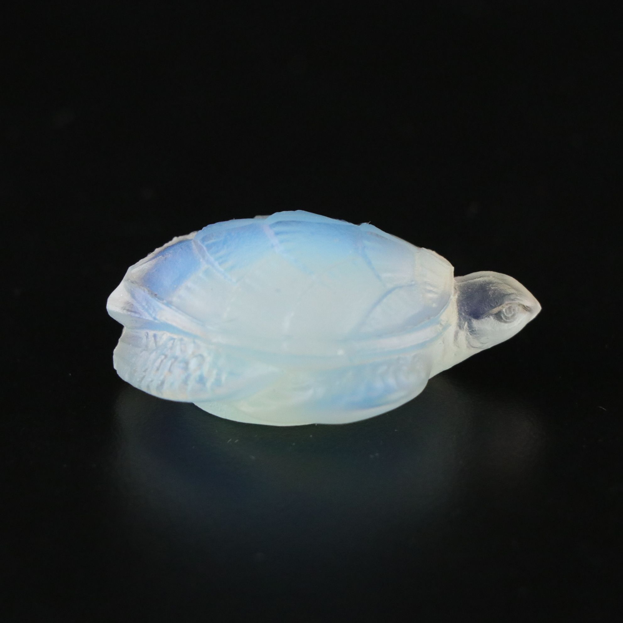 Sabino Opalescent Sea Turtle Figurine