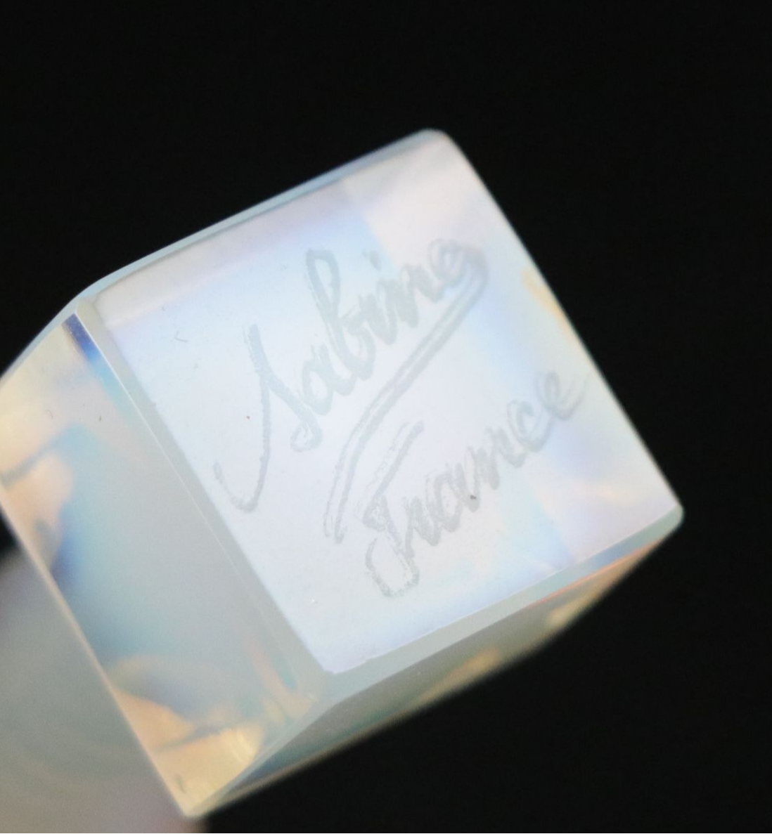 Sabino French Opalescent Art Glass "Venus de Milo" Figurine