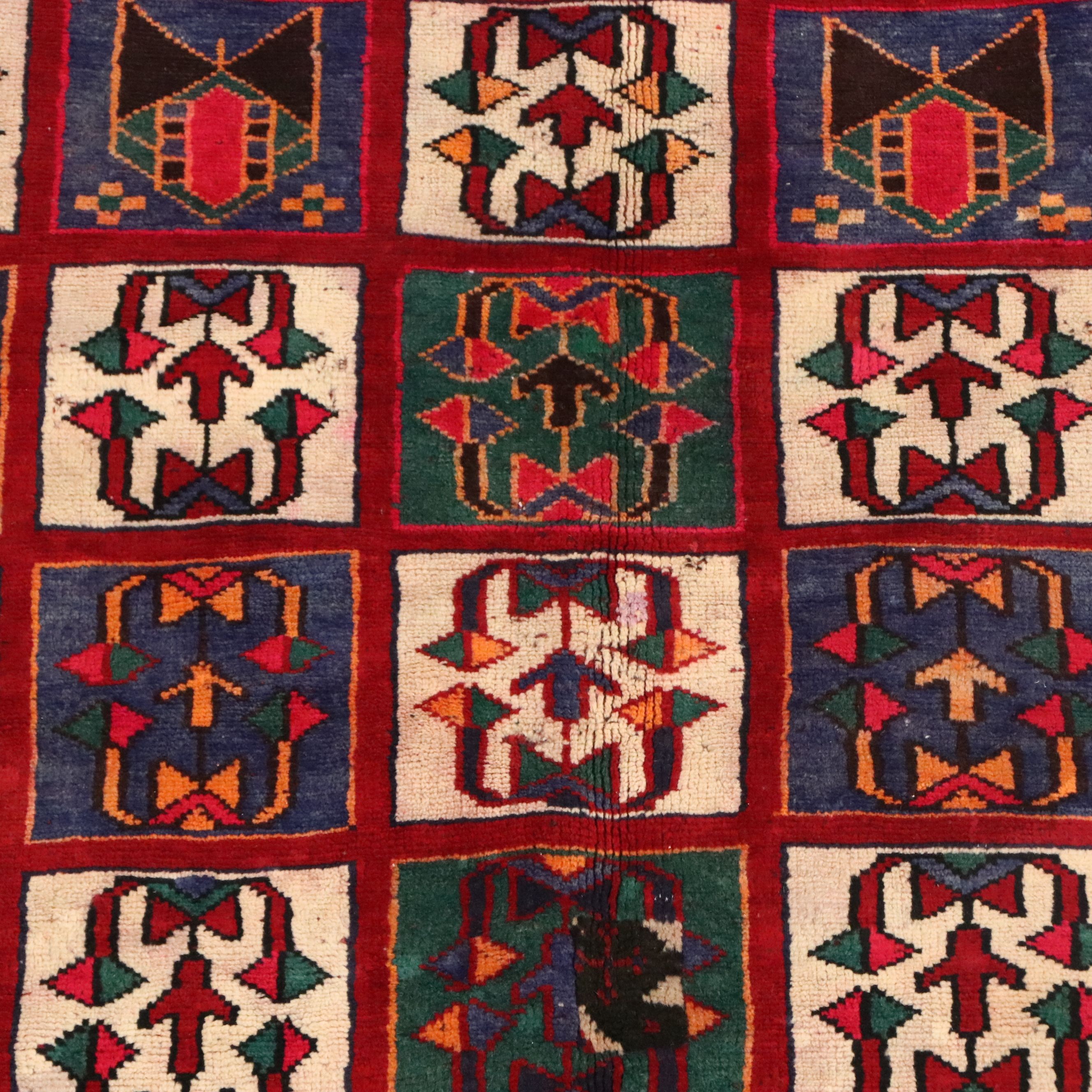 5'2 x 9'4 Hand-Knotted Persian Bakhtiari Area Rug