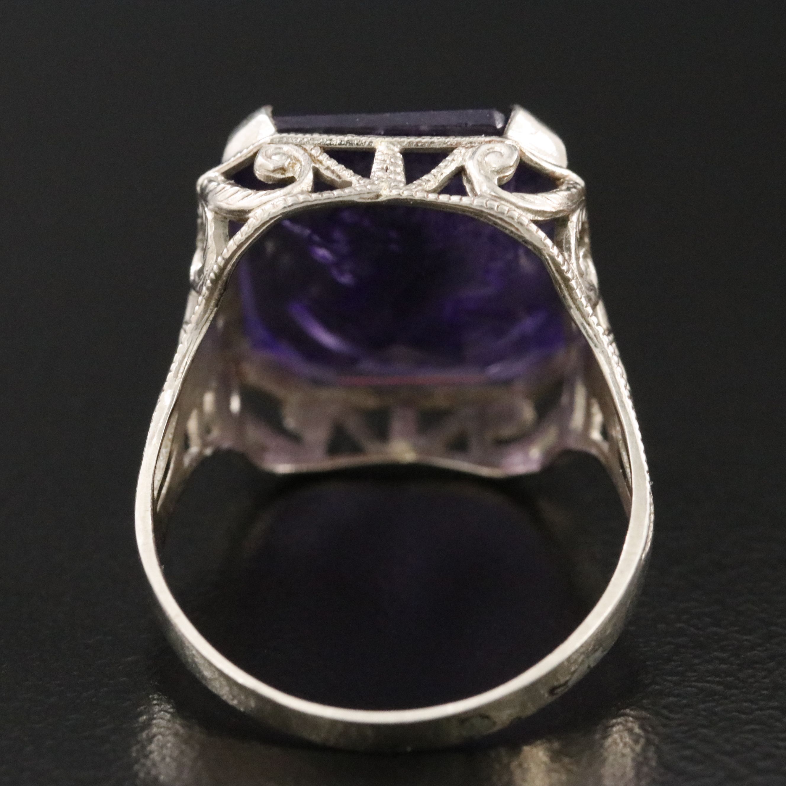 10K Openwork Glass Cameo Ring