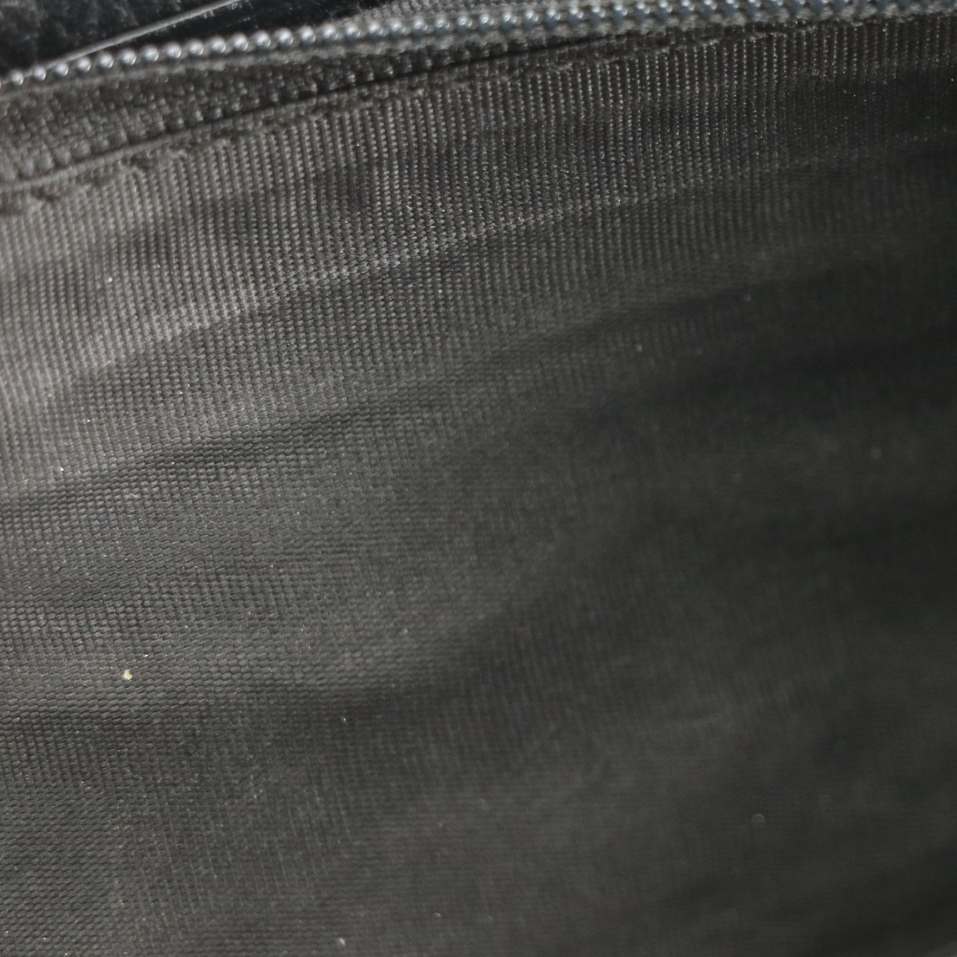 Gucci GG Marmont Zip-Around Wallet in Black Grained Leather