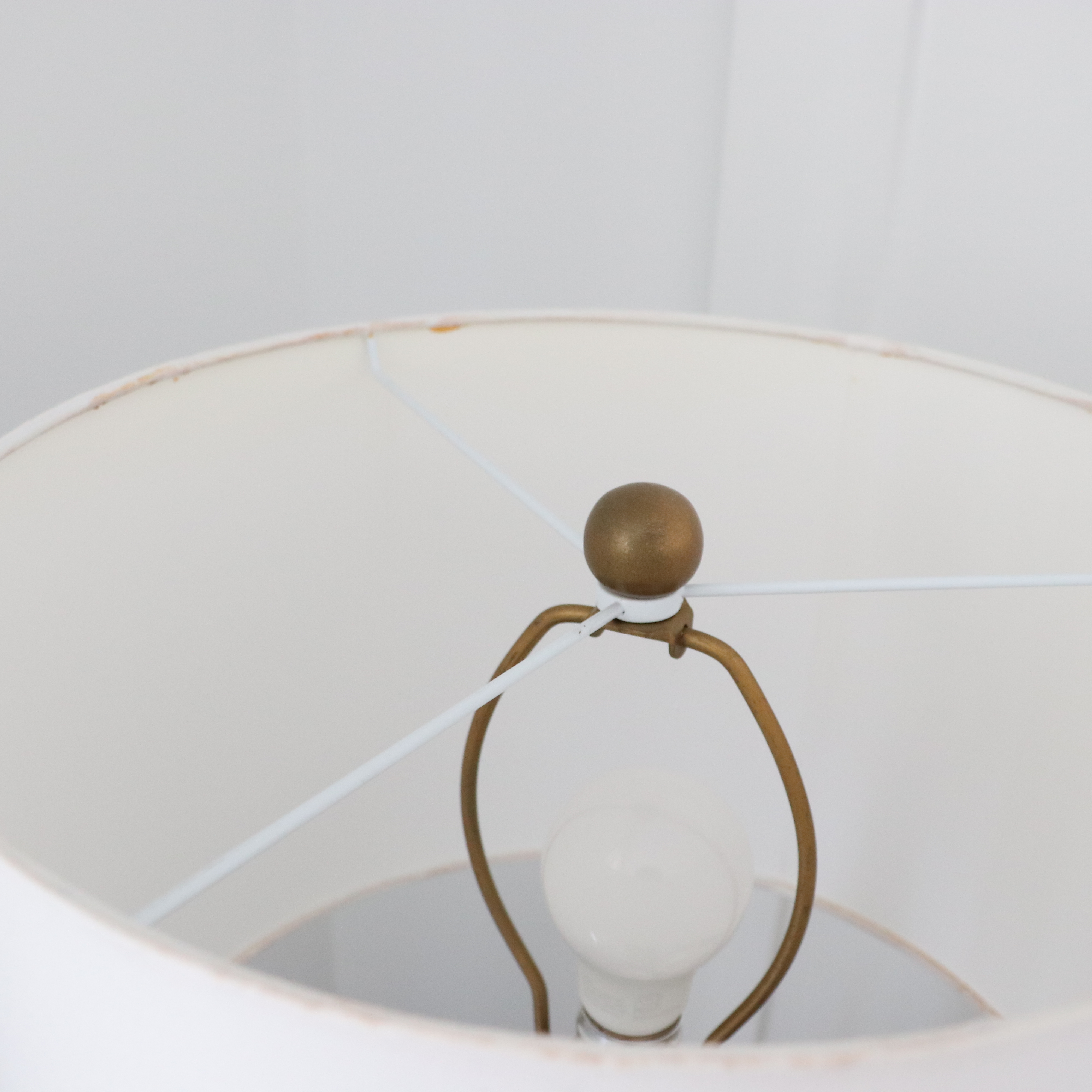 Bassett Mirror Co. "Sonya" Lamp with Modern Decor Collection