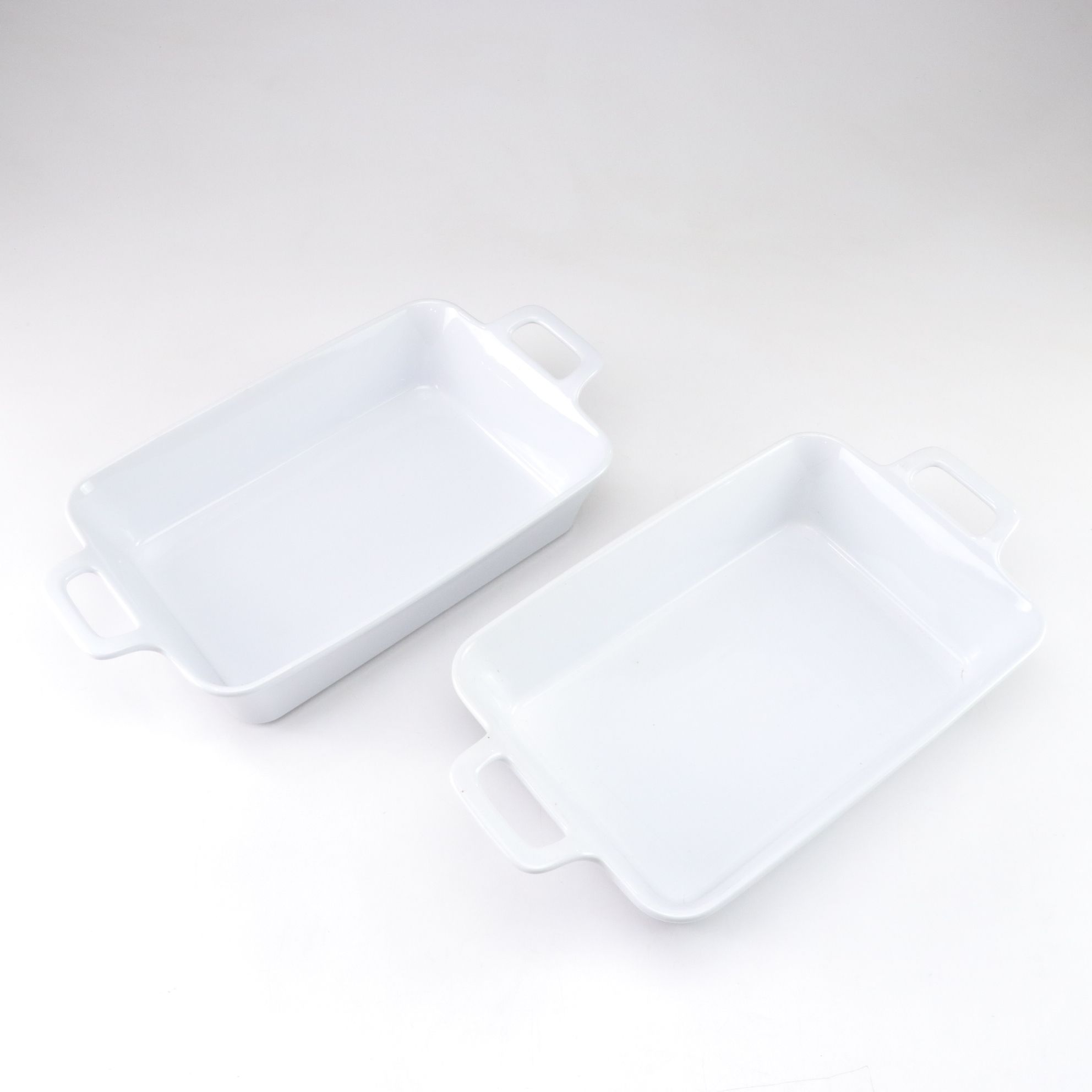 Two Dash of That Ceramic Casserole Dishes and a Ceramisia Platter