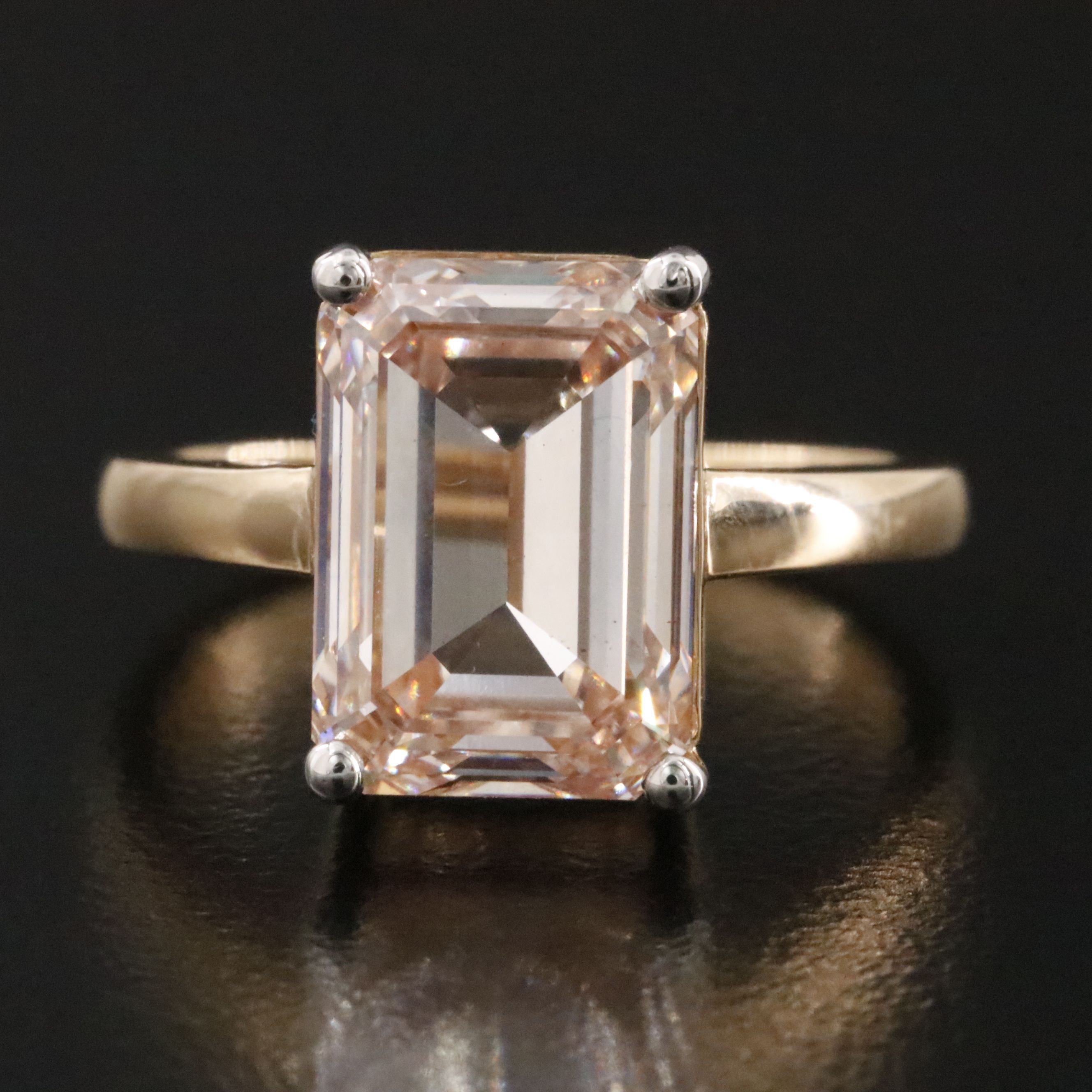 18K 5.08 CT Lab Grown Fancy Pink Diamond Solitaire Ring with IGI Report