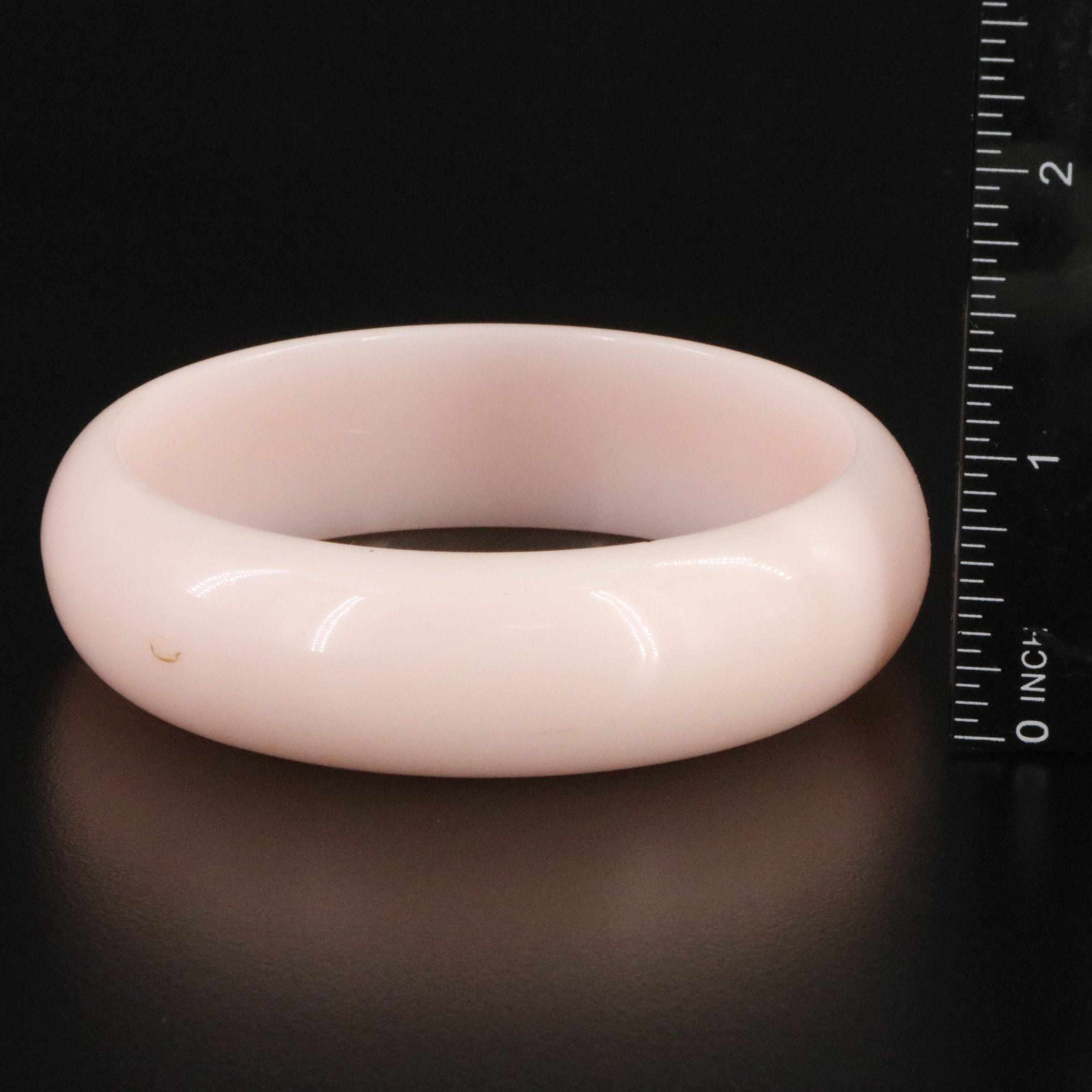 Bakelite and Resin Featured in Bangle Collection