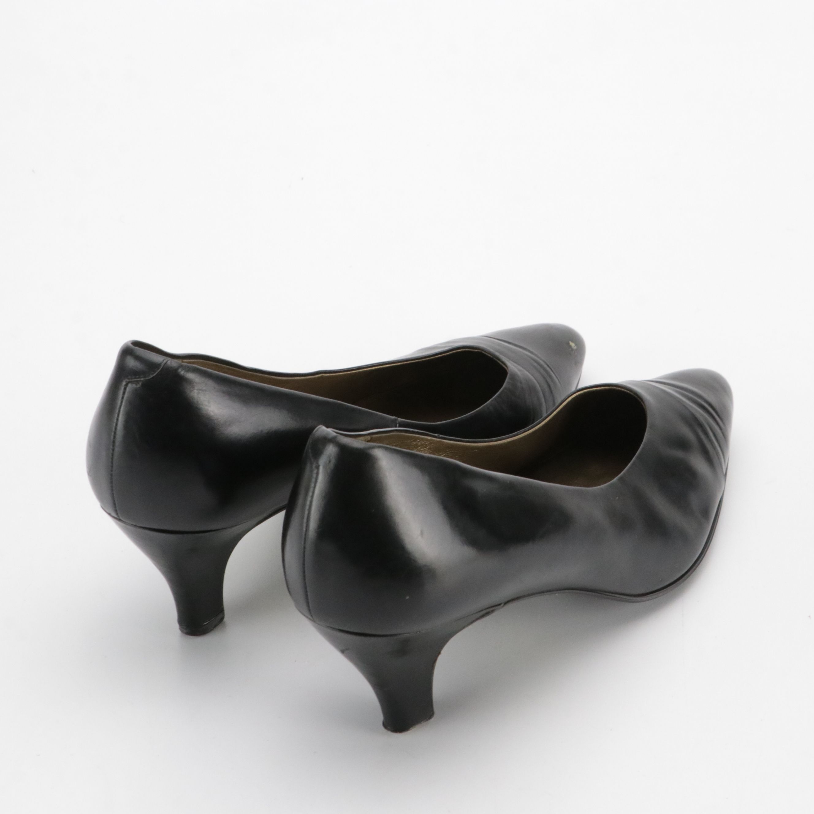 Yves Saint Laurent Black Leather Pumps