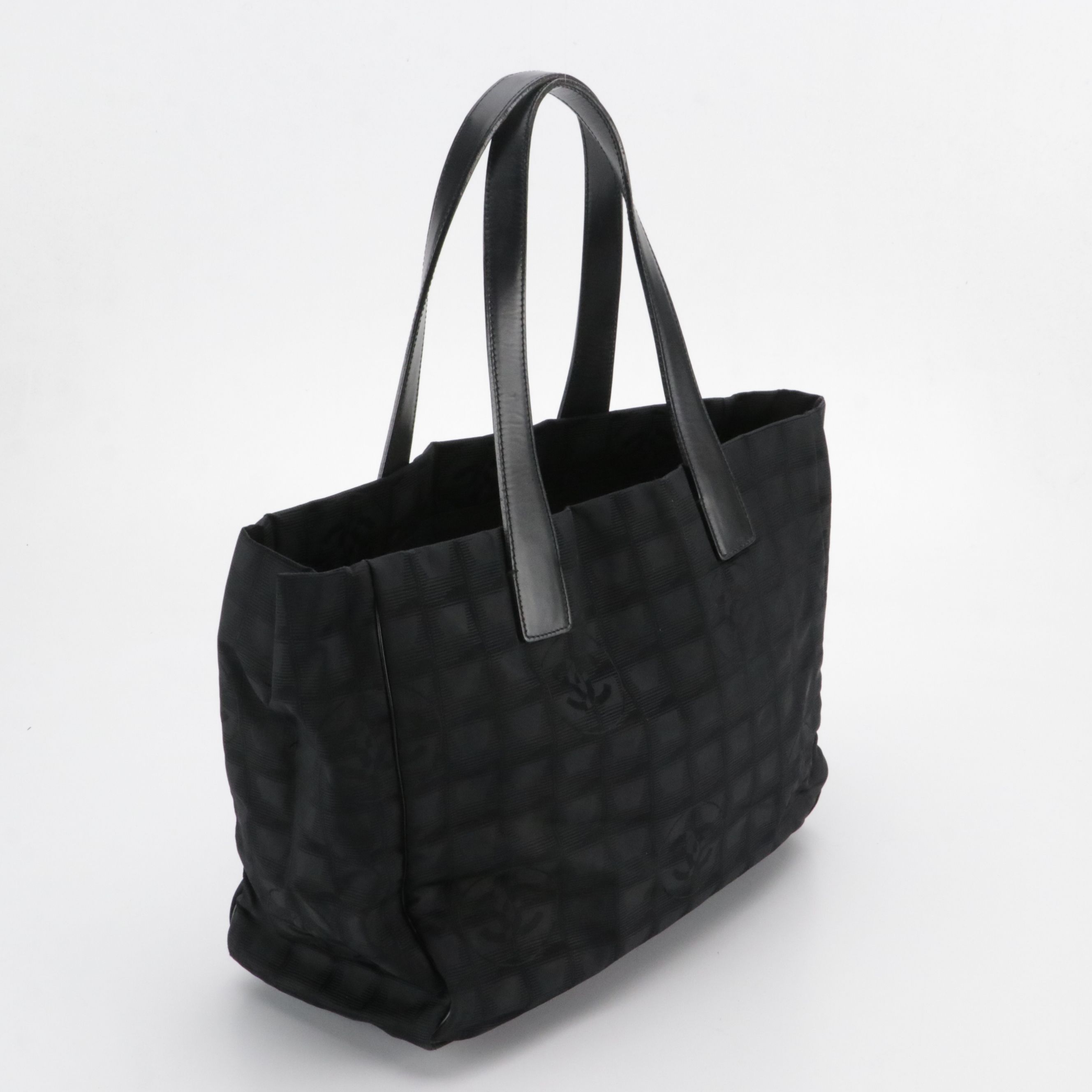 Chanel Travel Ligne Tote in CC Black Nylon Jacquard Canvas and Leather
