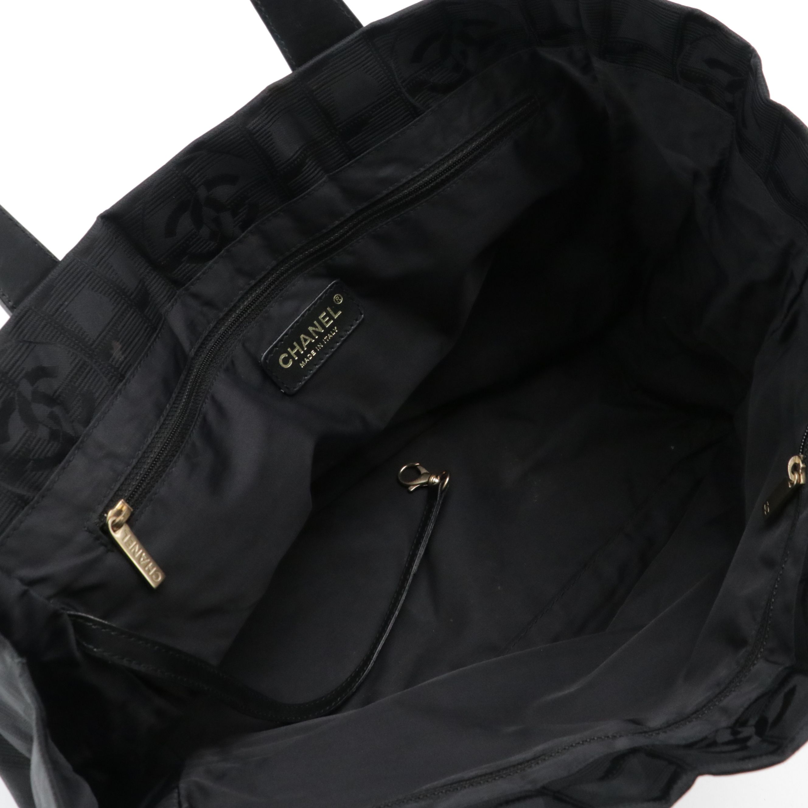 Chanel Travel Ligne Tote in CC Black Nylon Jacquard Canvas and Leather