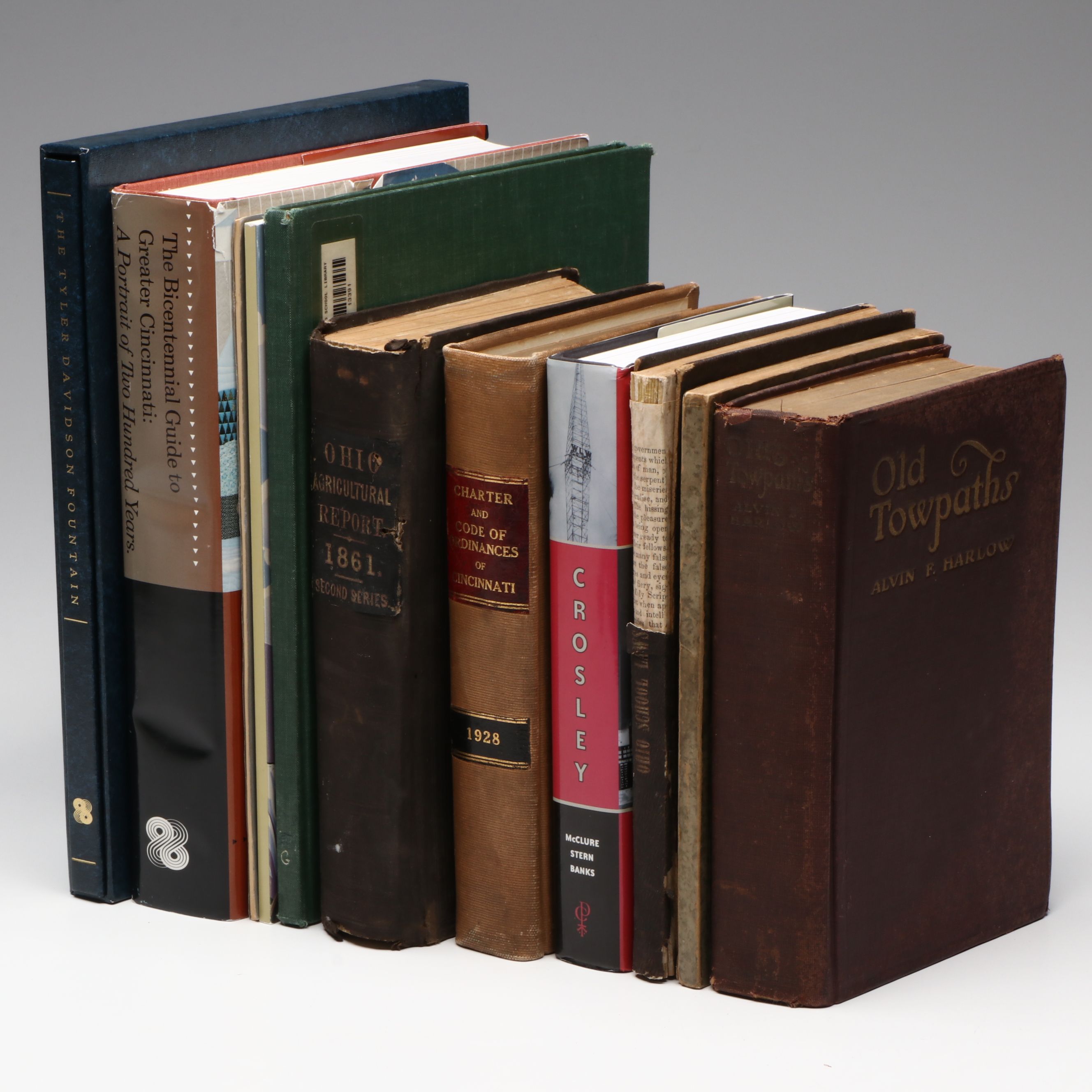 "The Bicentennial Guide to Greater Cincinnati" with More Books