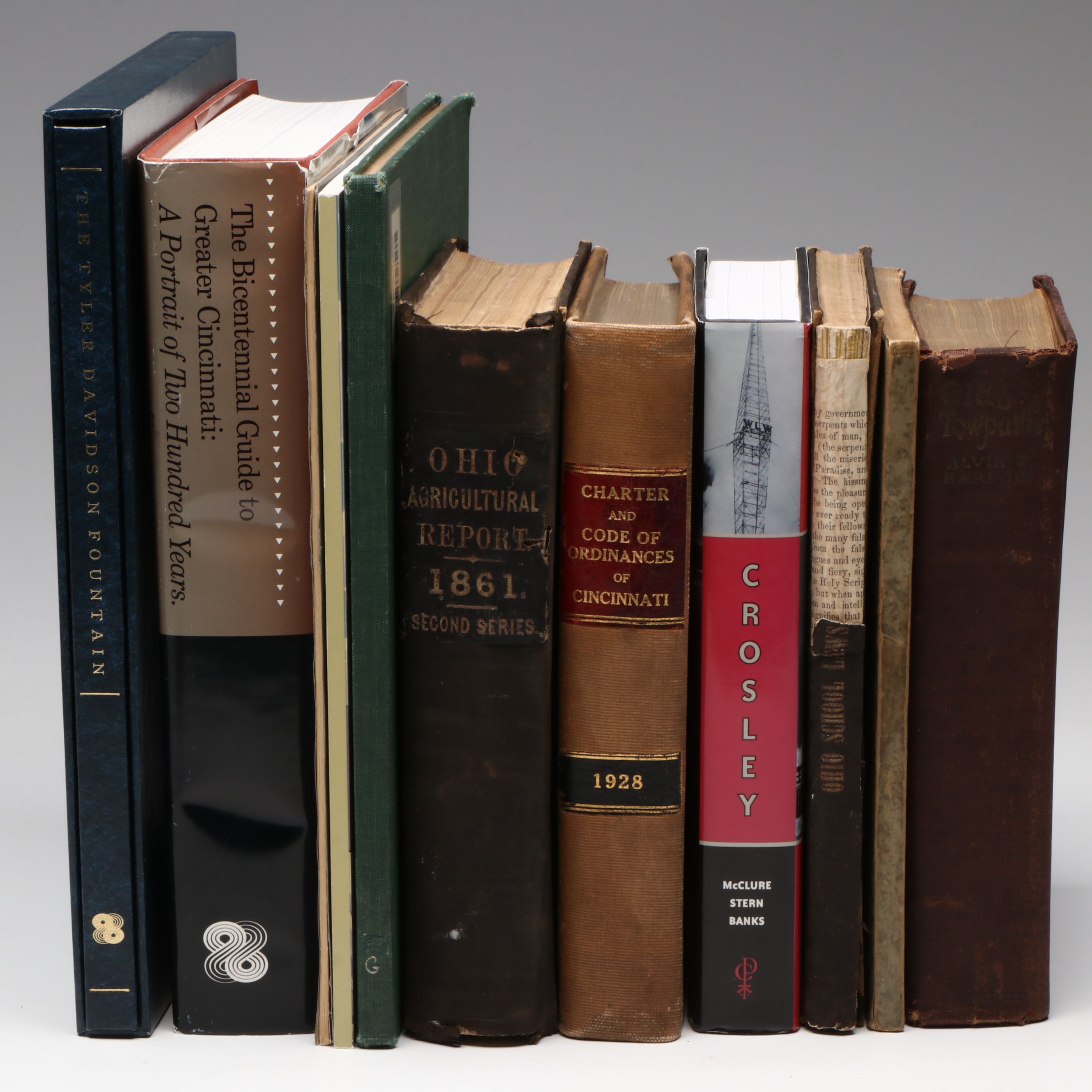 "The Bicentennial Guide to Greater Cincinnati" with More Books