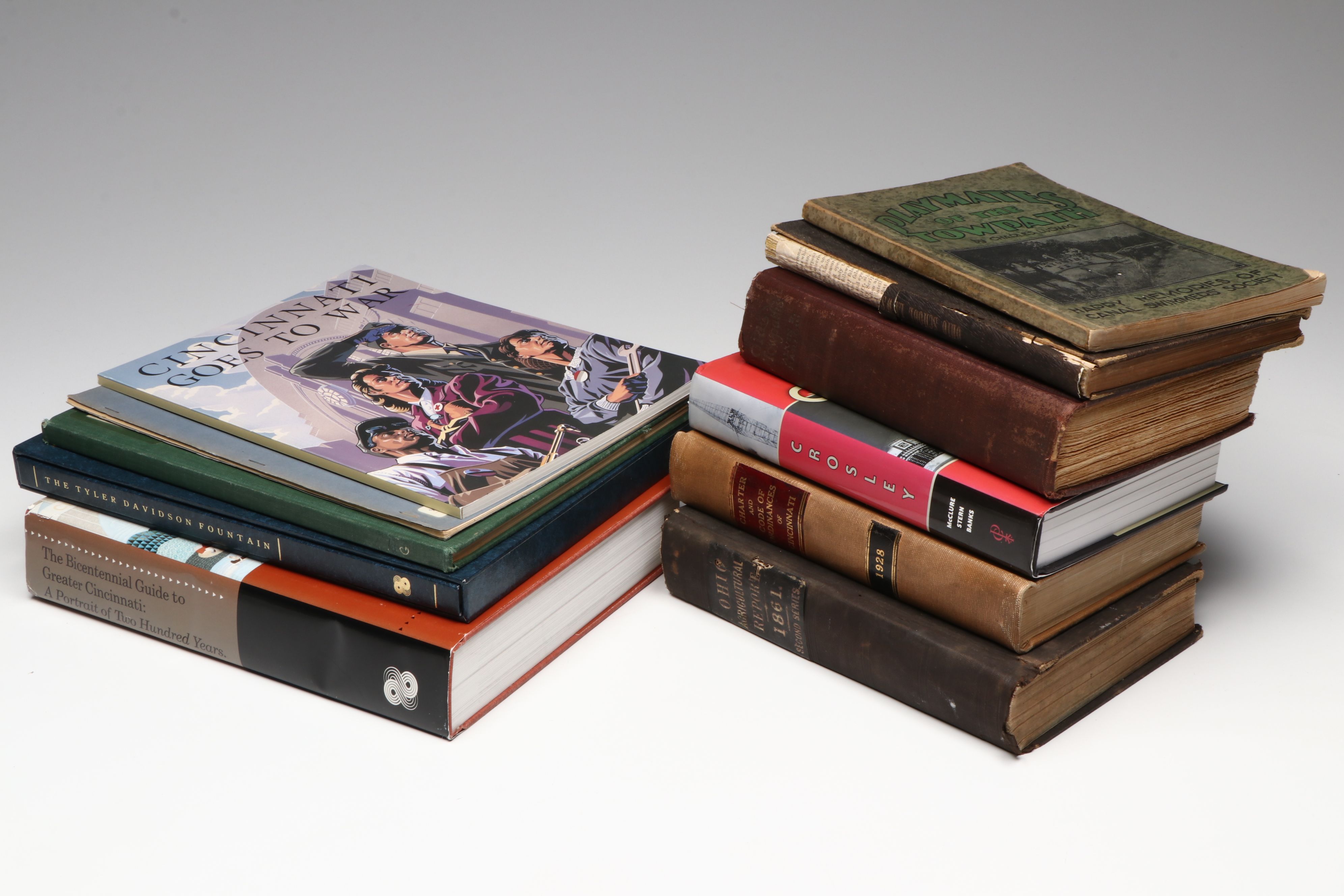 "The Bicentennial Guide to Greater Cincinnati" with More Books