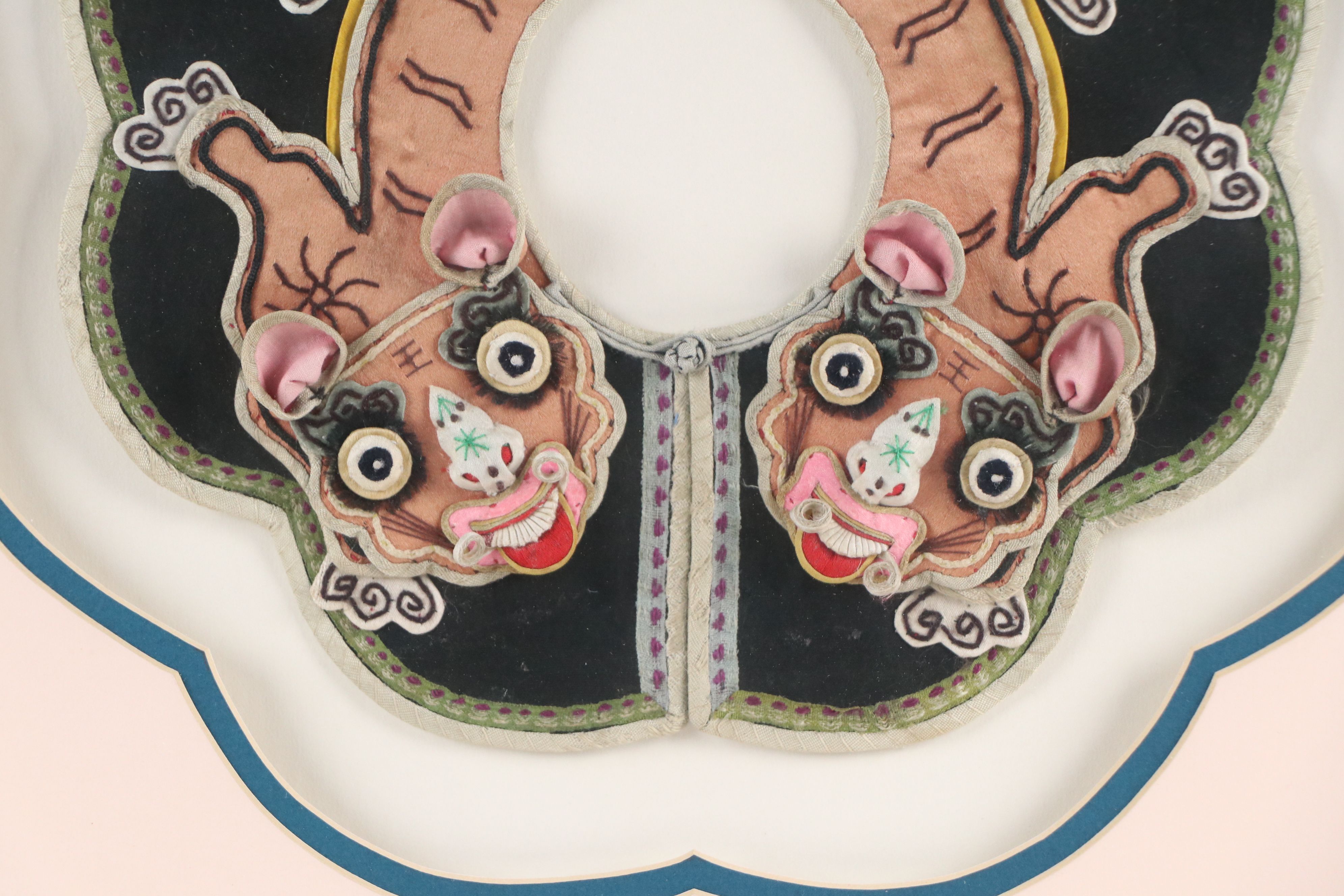 Chinese Late Qing Dynasty Embroidered Silk Children's Cloud Collar