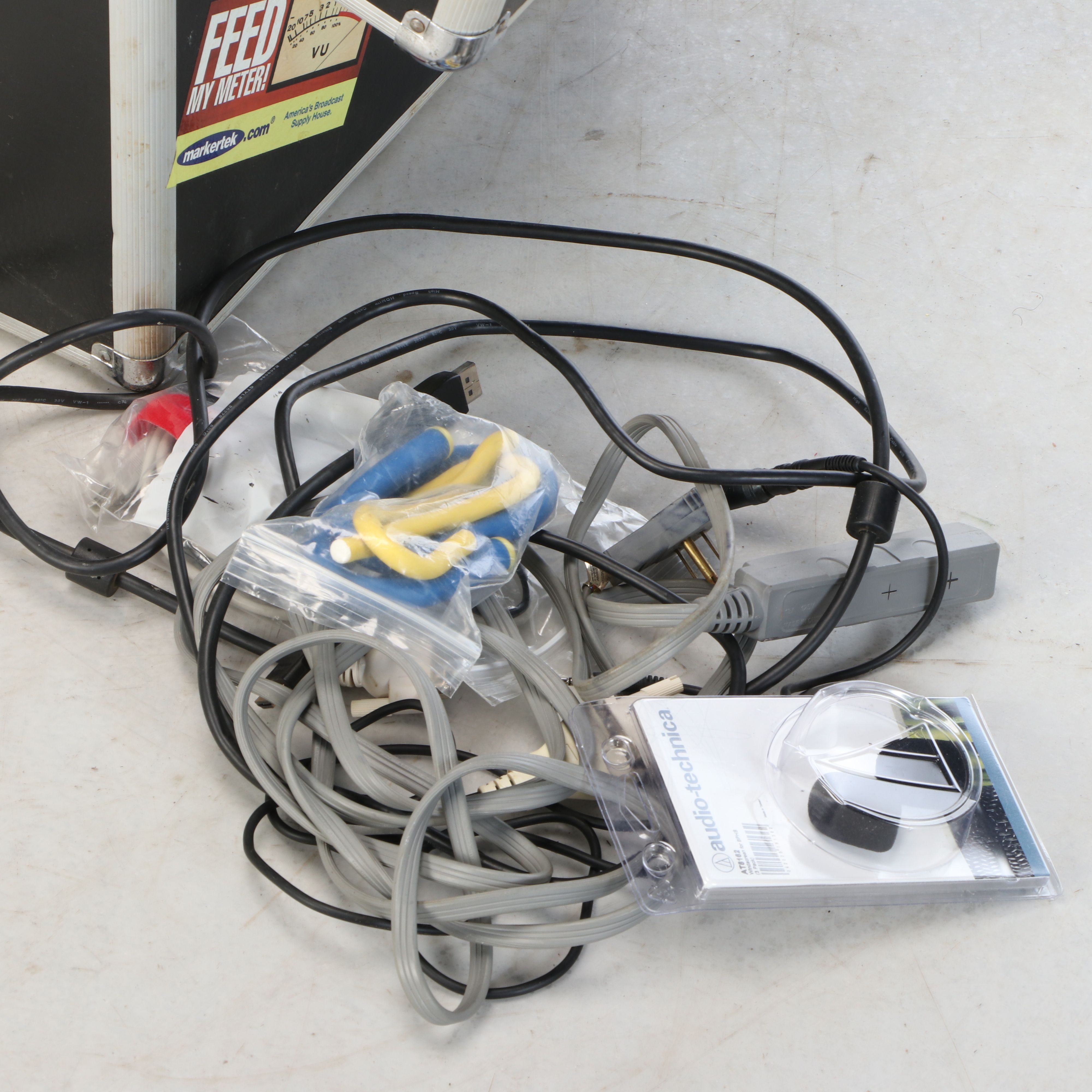 M-Audio "Studiophile" Monitor Speakers with Case and Accessories