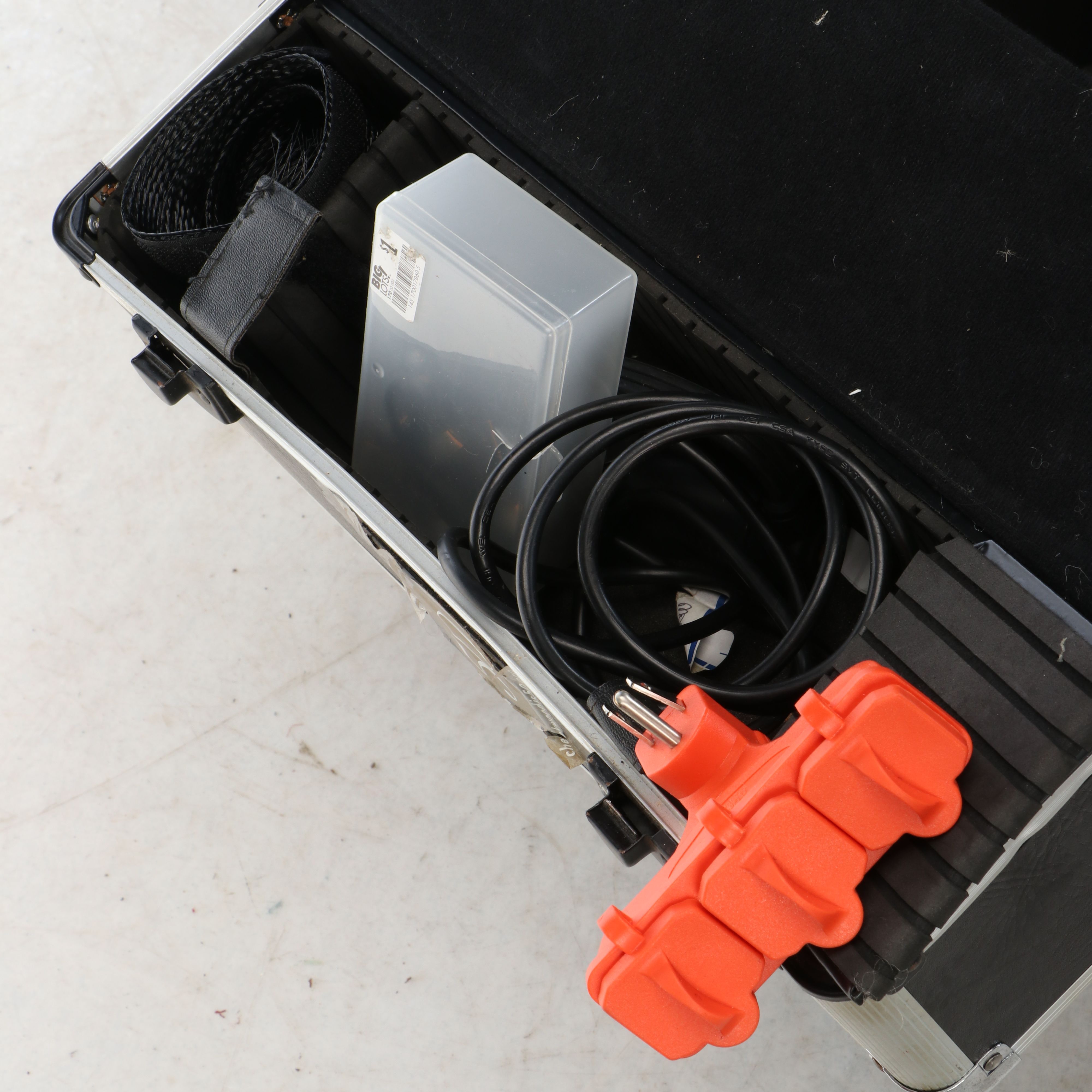 M-Audio "Studiophile" Monitor Speakers with Case and Accessories