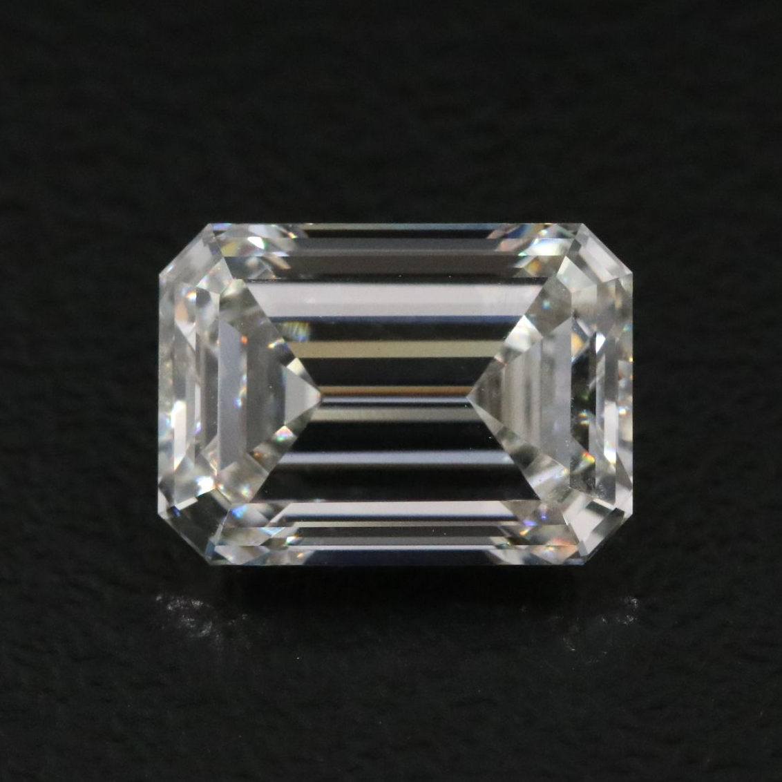 Loose 2.40 CT Lab Grown Diamond with IGI Report